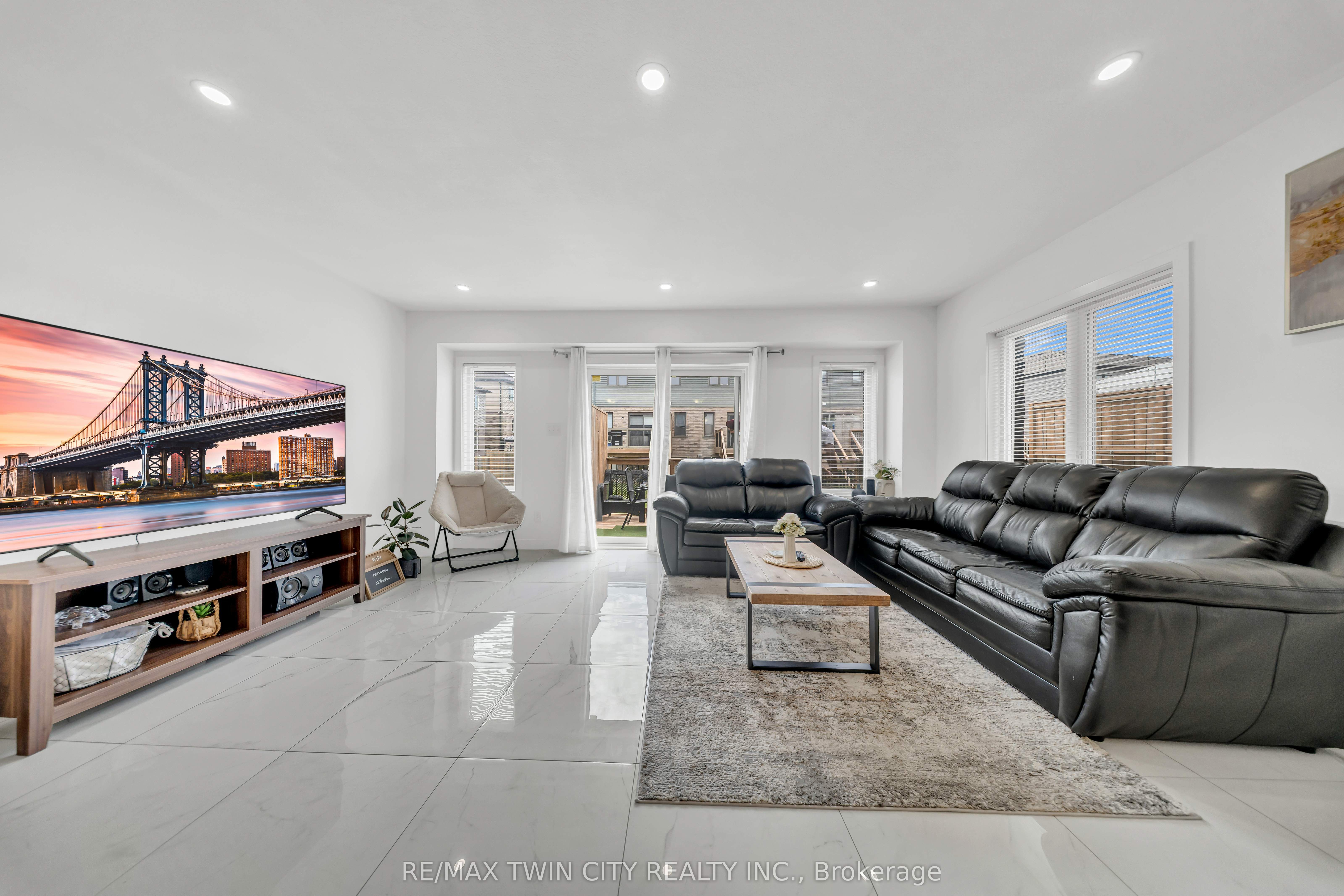13 Pony Way Property Photo 8