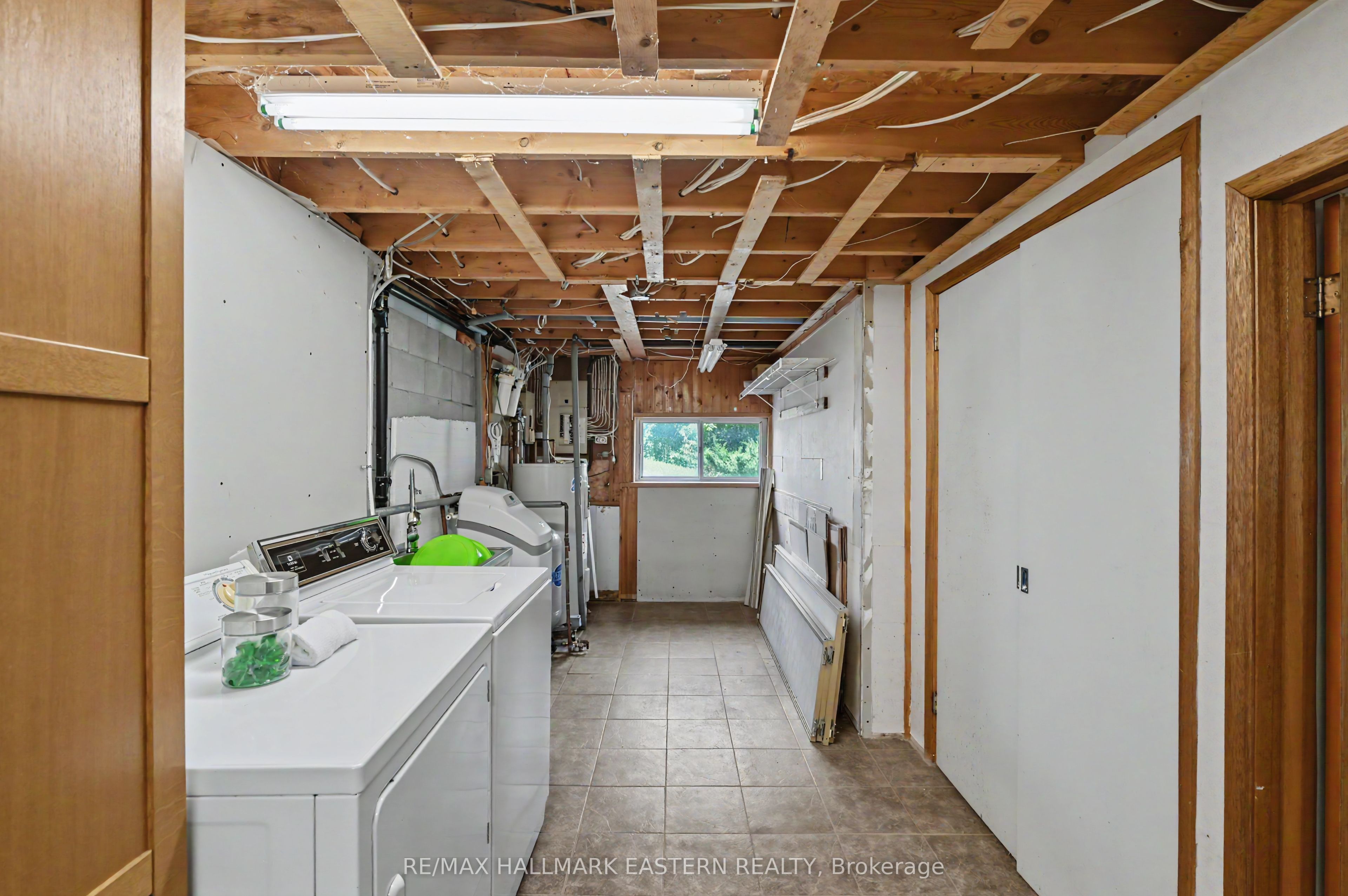 473 Sunset Crescent Property Photo 43