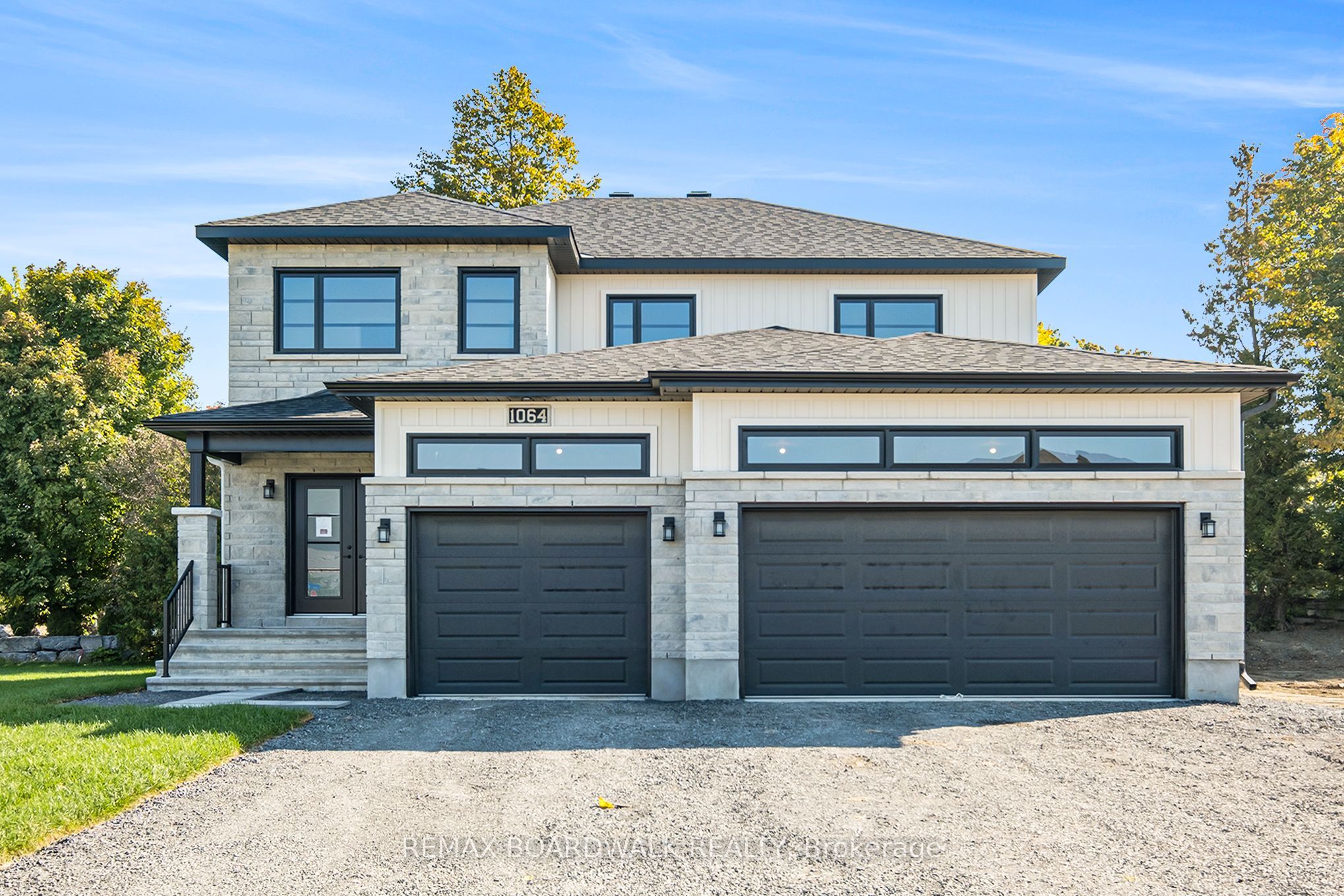 1064 Chablis Crescent Property Photo 1