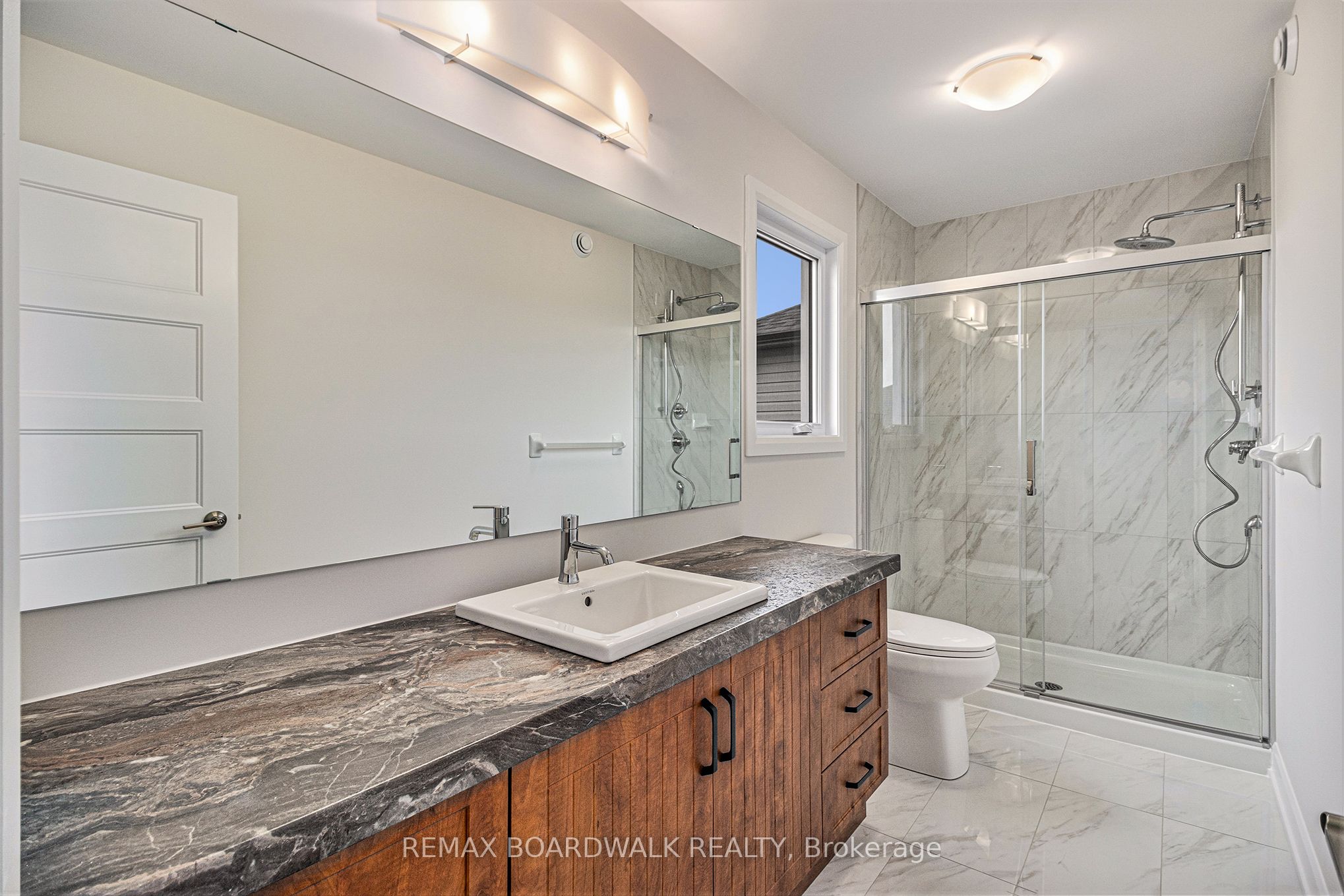 1141 Montblanc Crescent Property Photo 11