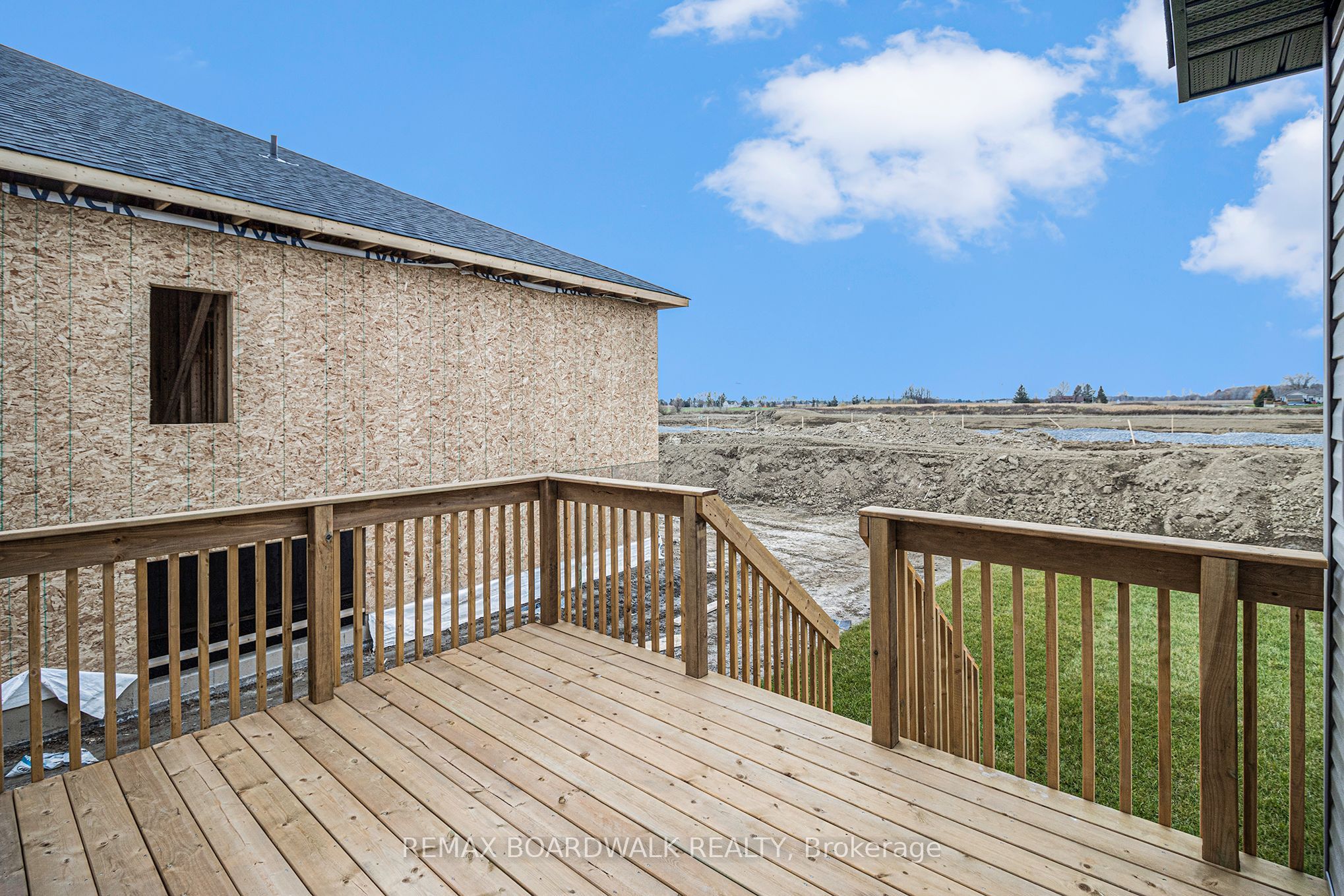 1141 Montblanc Crescent Property Photo 16
