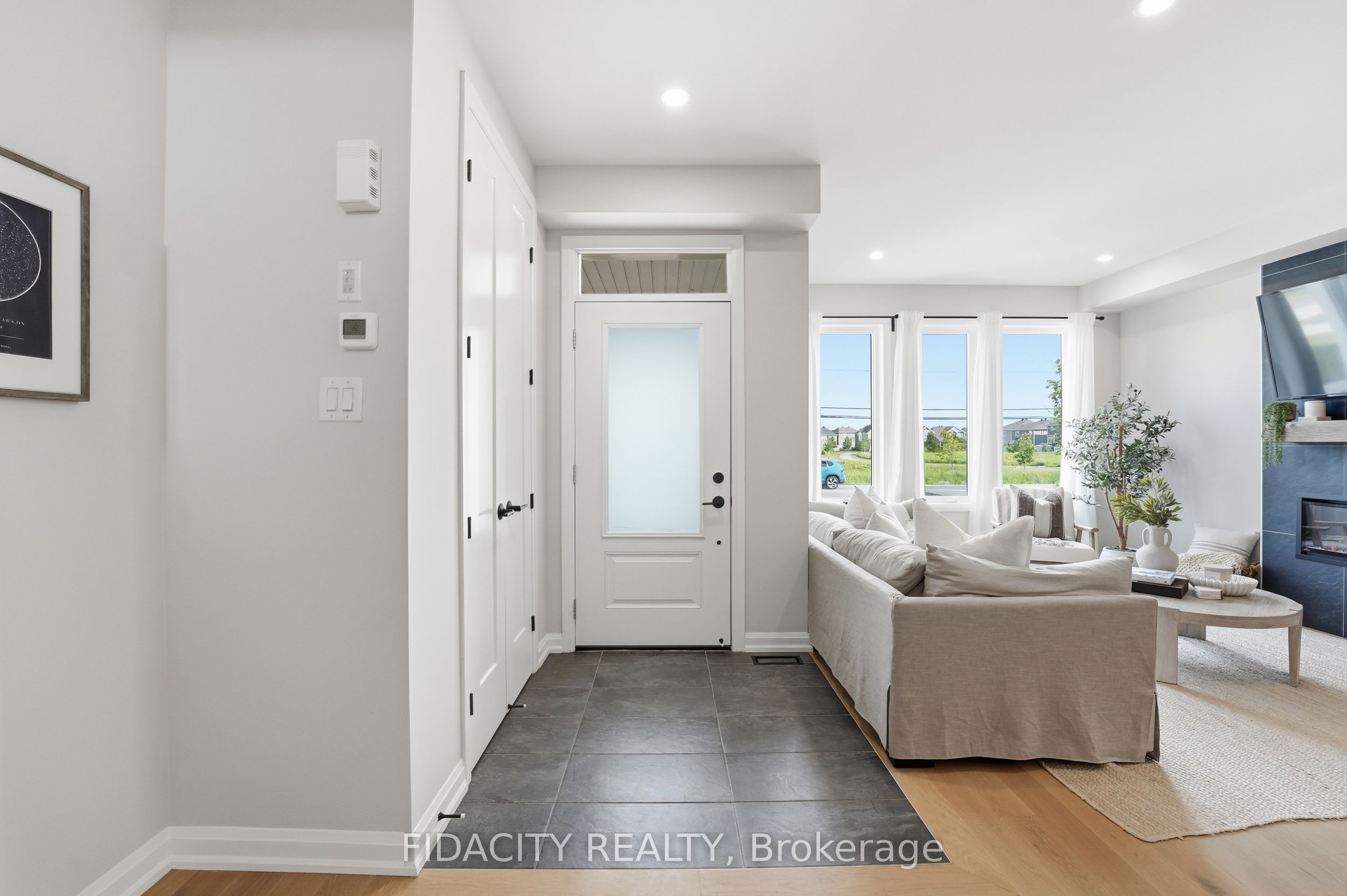 6333 Perth Street Property Photo 4