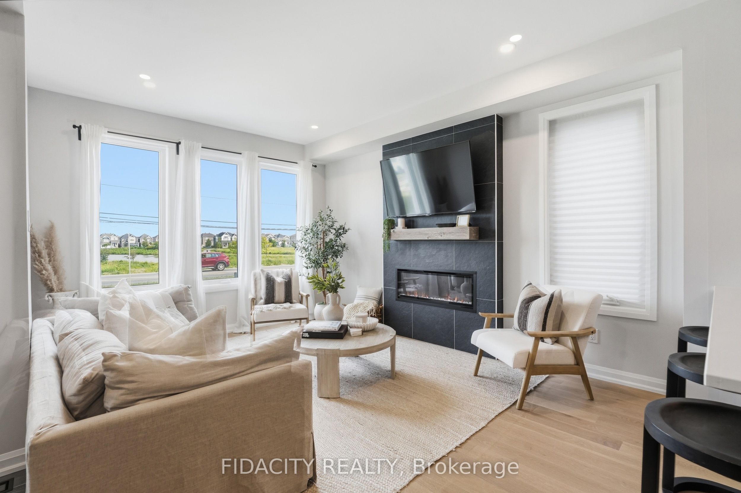 6333 Perth Street Property Photo 5