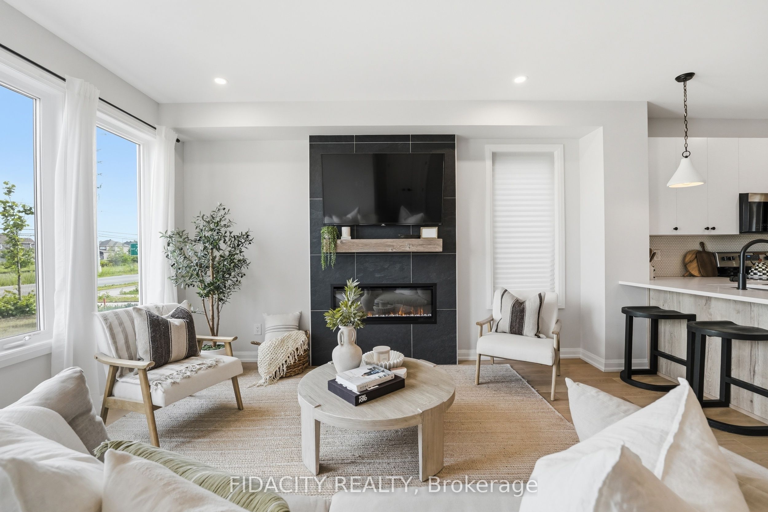6333 Perth Street Property Photo 6