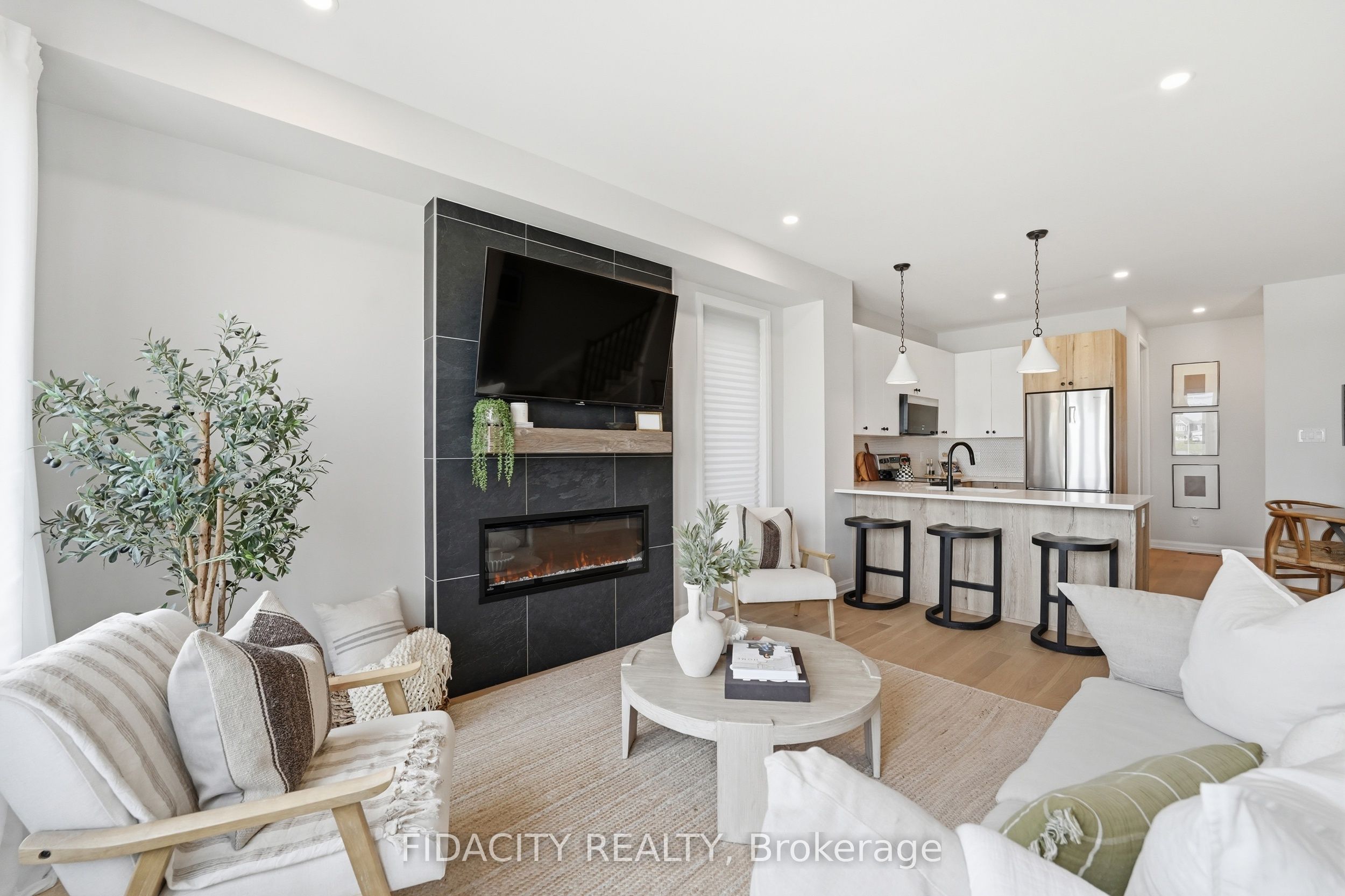 6333 Perth Street Property Photo 7