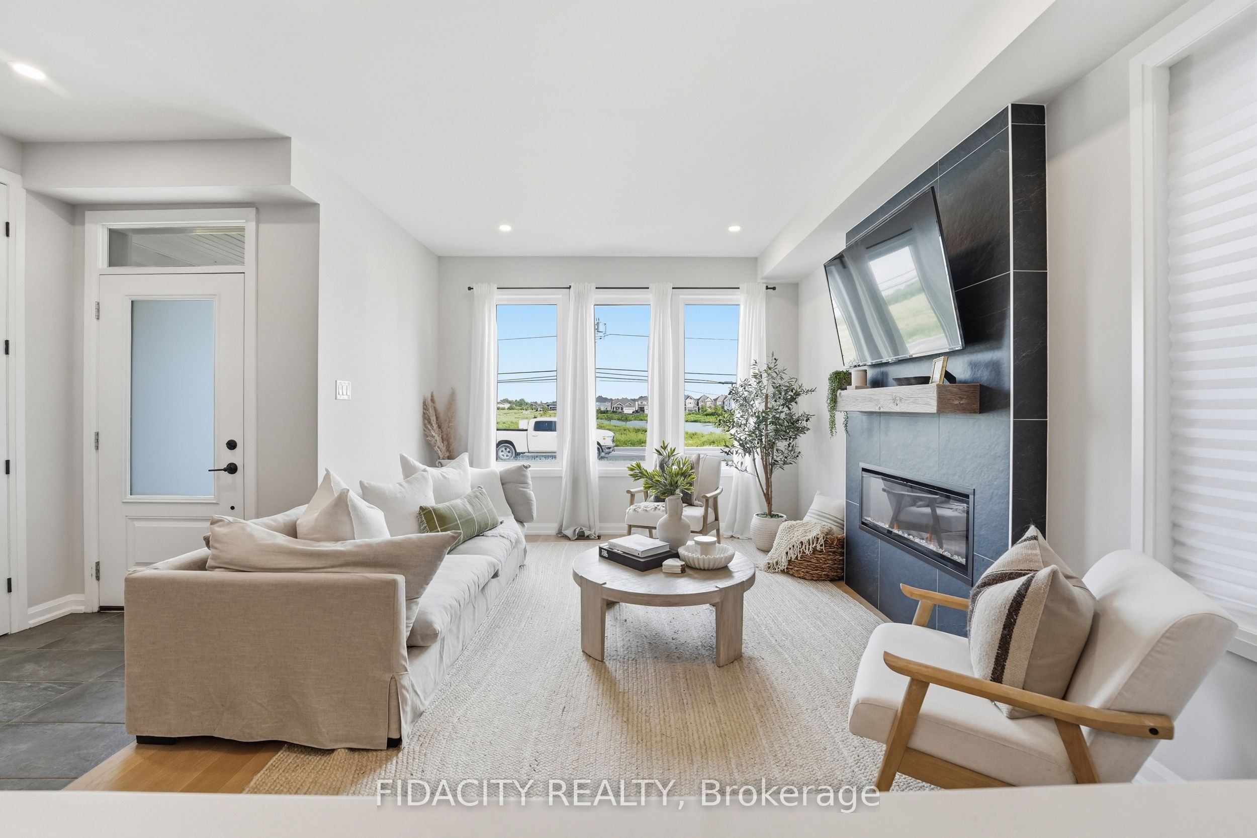 6333 Perth Street Property Photo 8