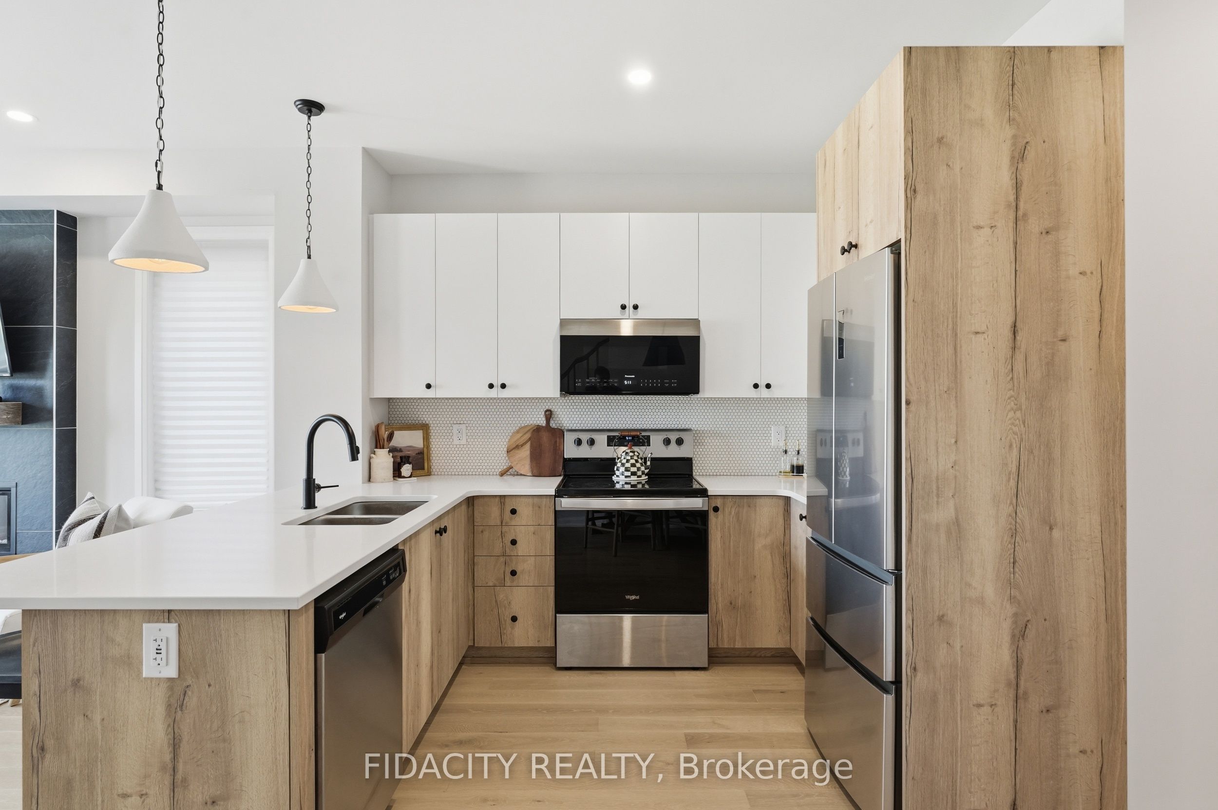 6333 Perth Street Property Photo 12