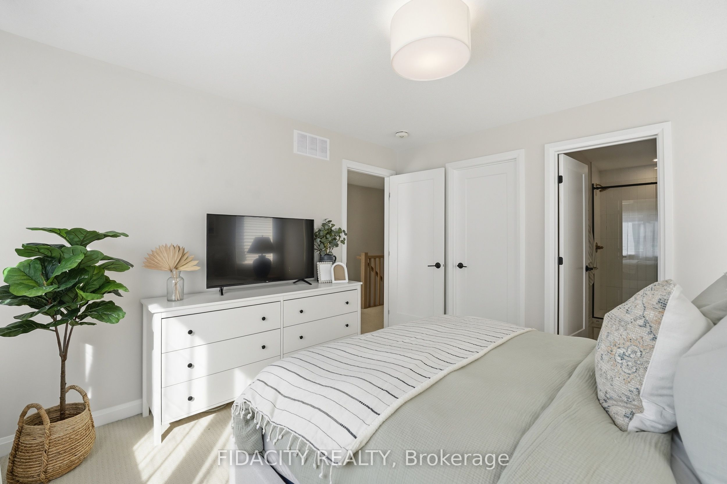 6333 Perth Street Property Photo 21