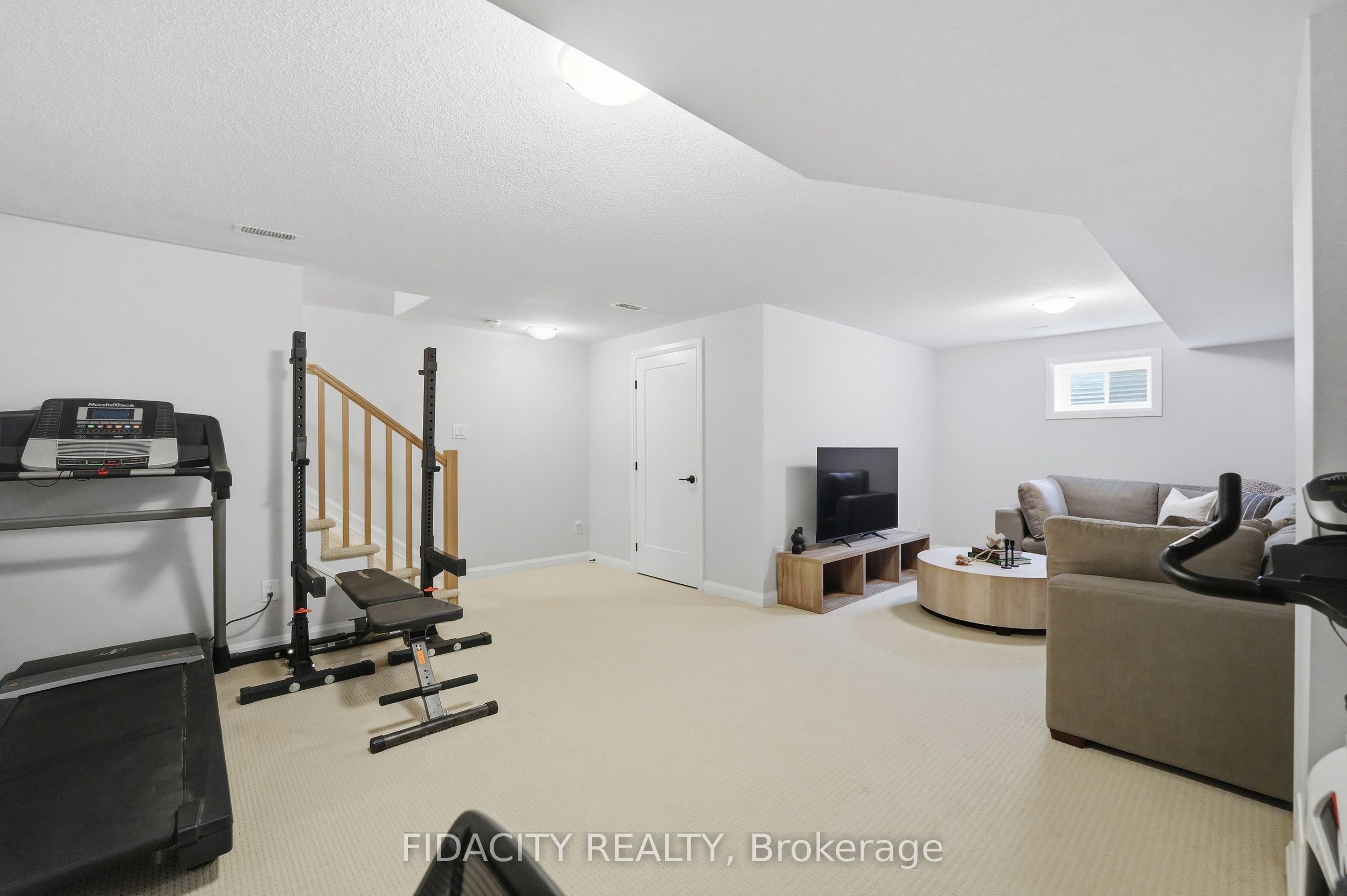 6333 Perth Street Property Photo 29