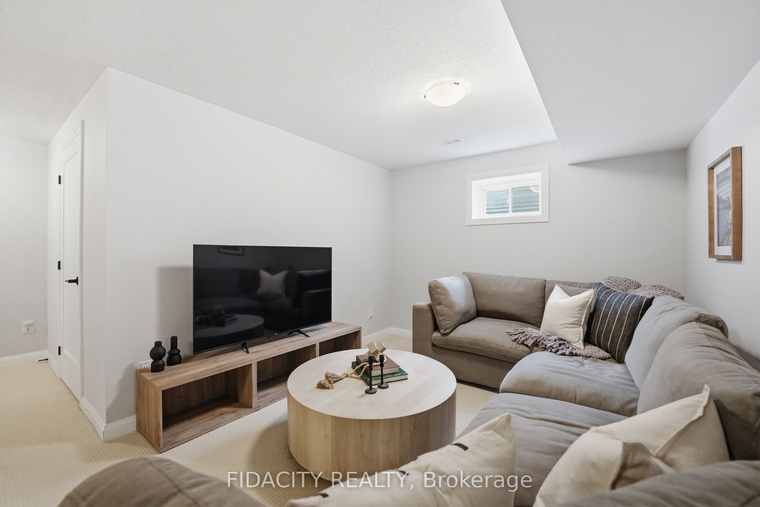 6333 Perth Street Property Photo 32