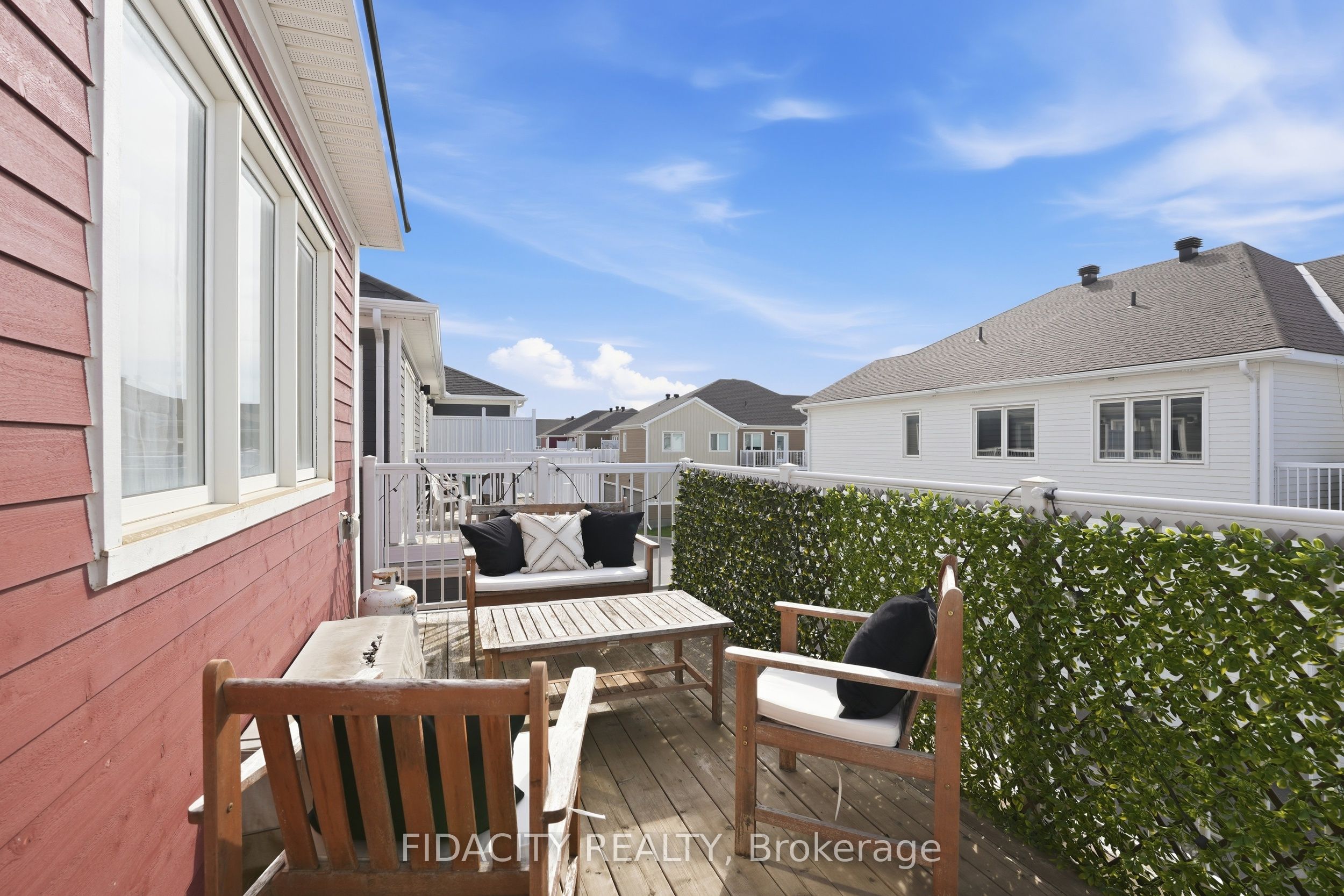 6333 Perth Street Property Photo 38