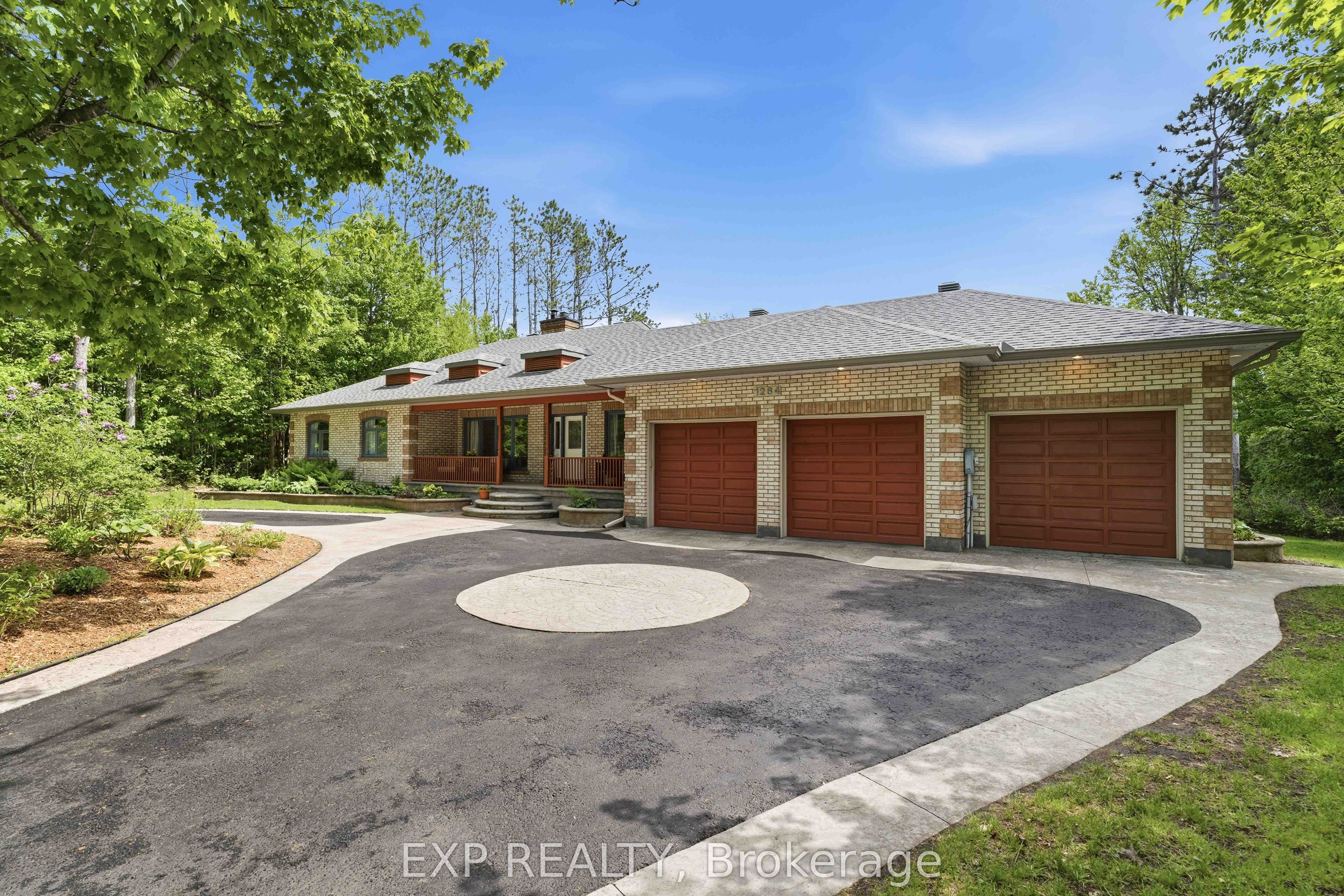 1264 Barnwell Crescent Property Photo 1