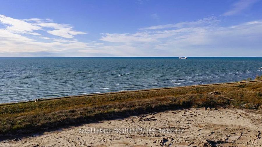 472 Coast Drive Property Photo 1