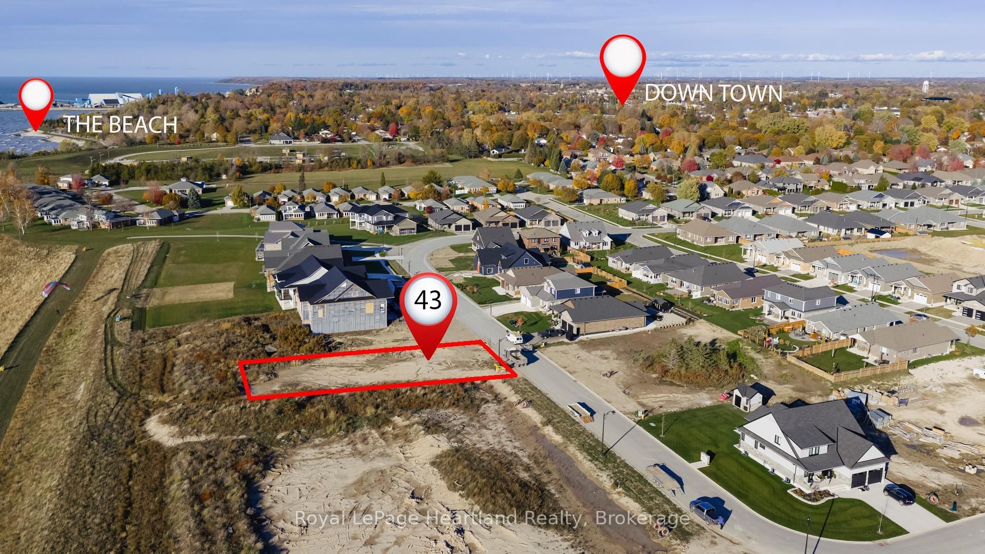 472 Coast Drive Property Photo 2