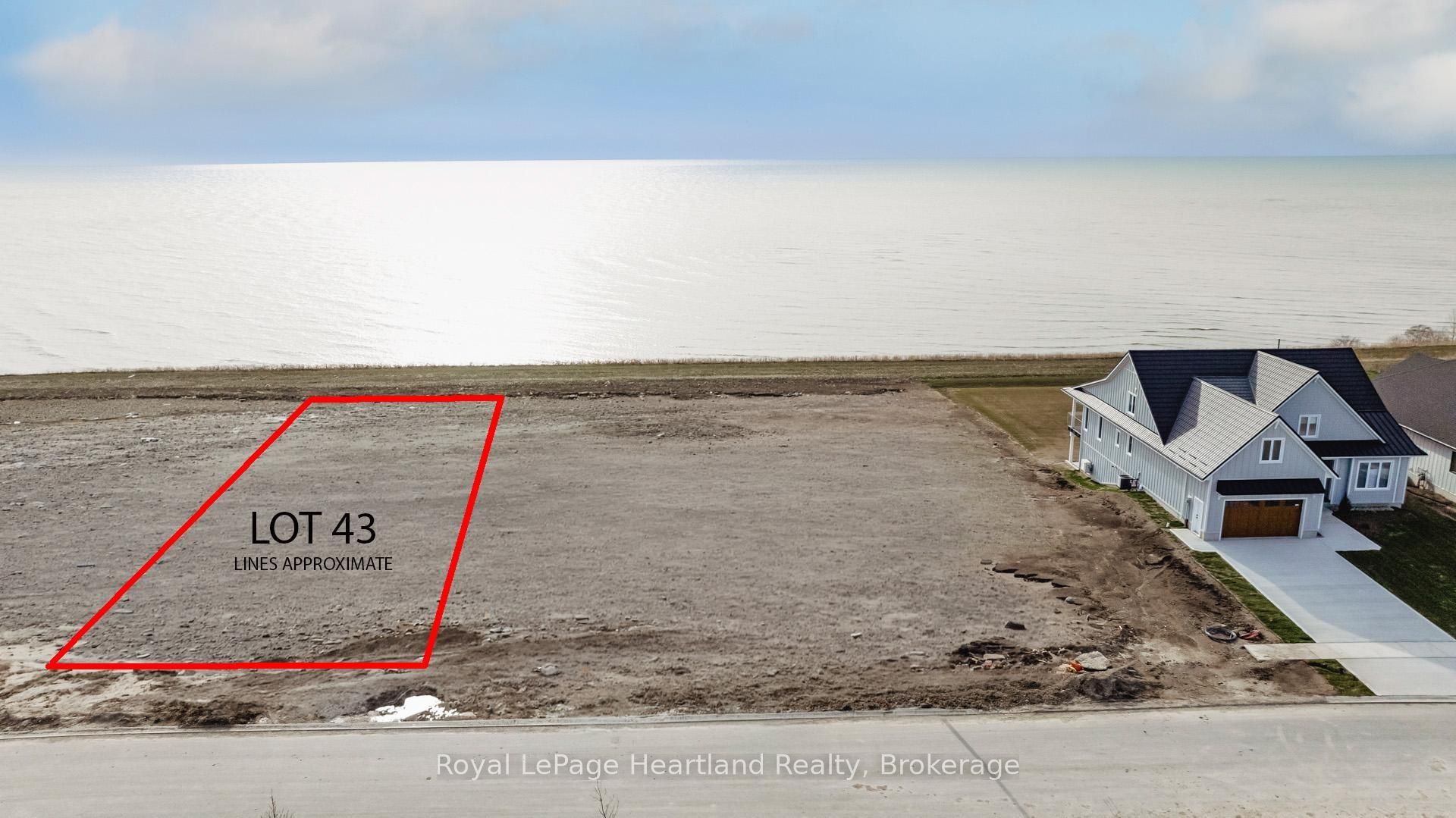 472 Coast Drive Property Photo 5