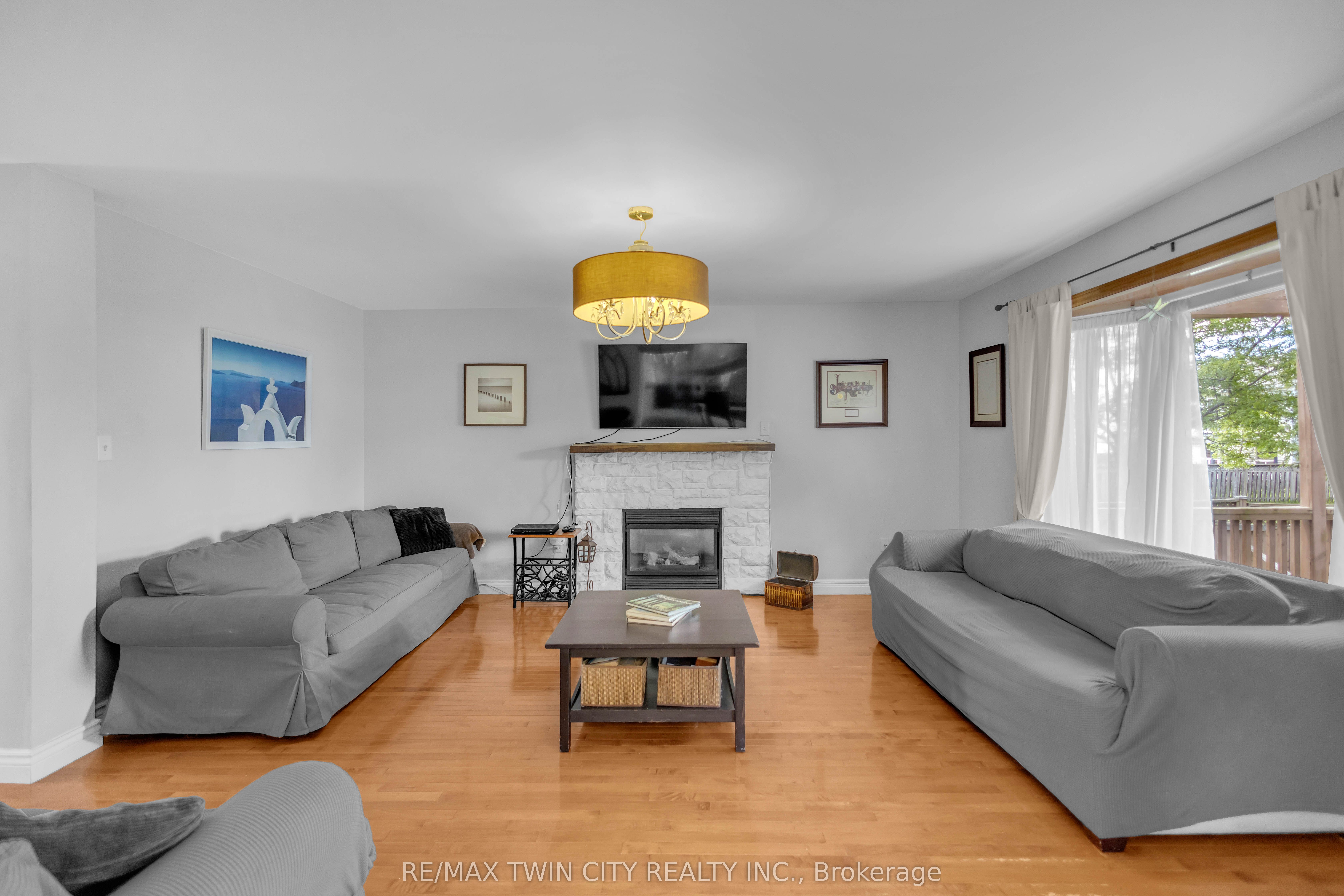124 Blackburn Drive Property Photo 8
