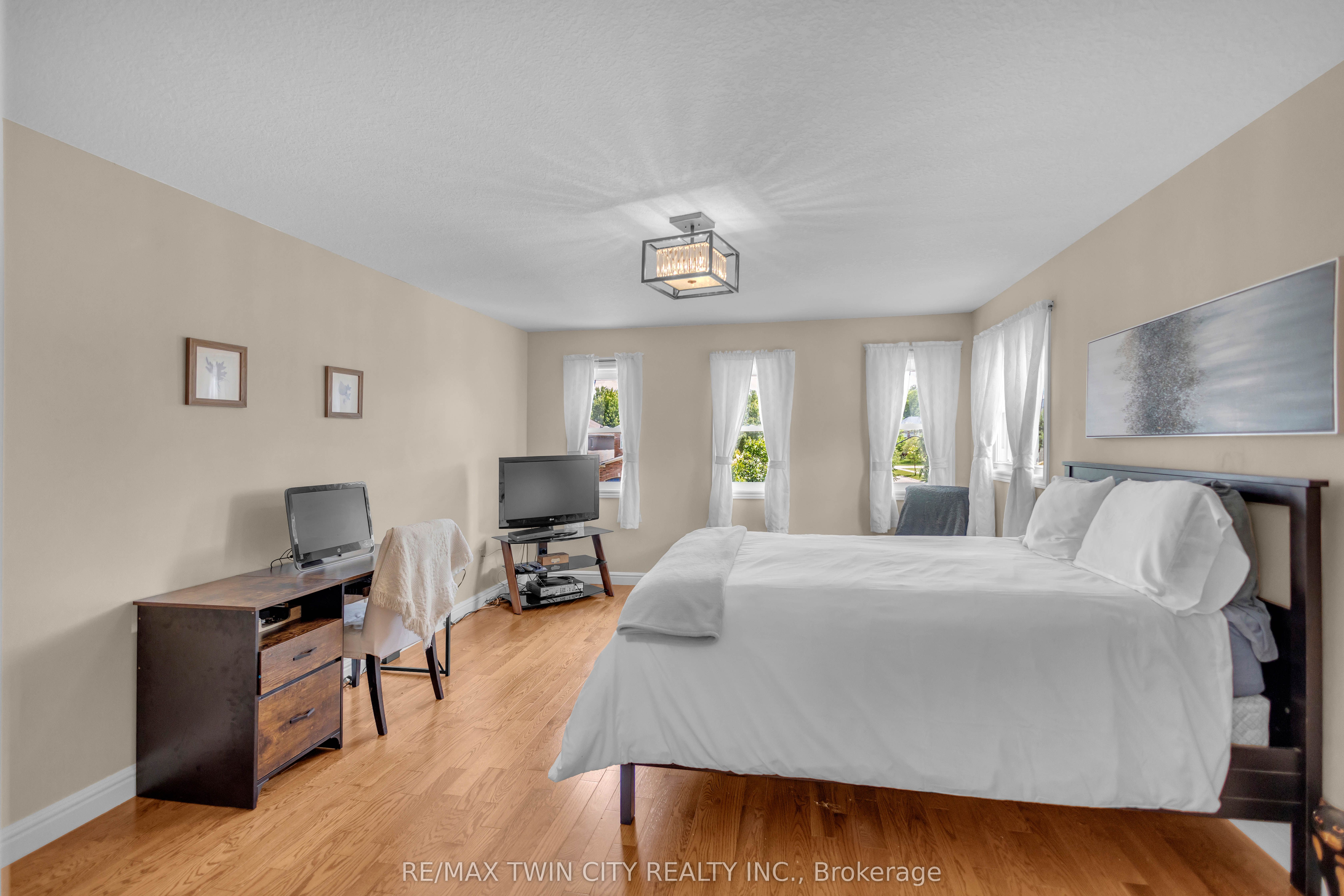 124 Blackburn Drive Property Photo 19