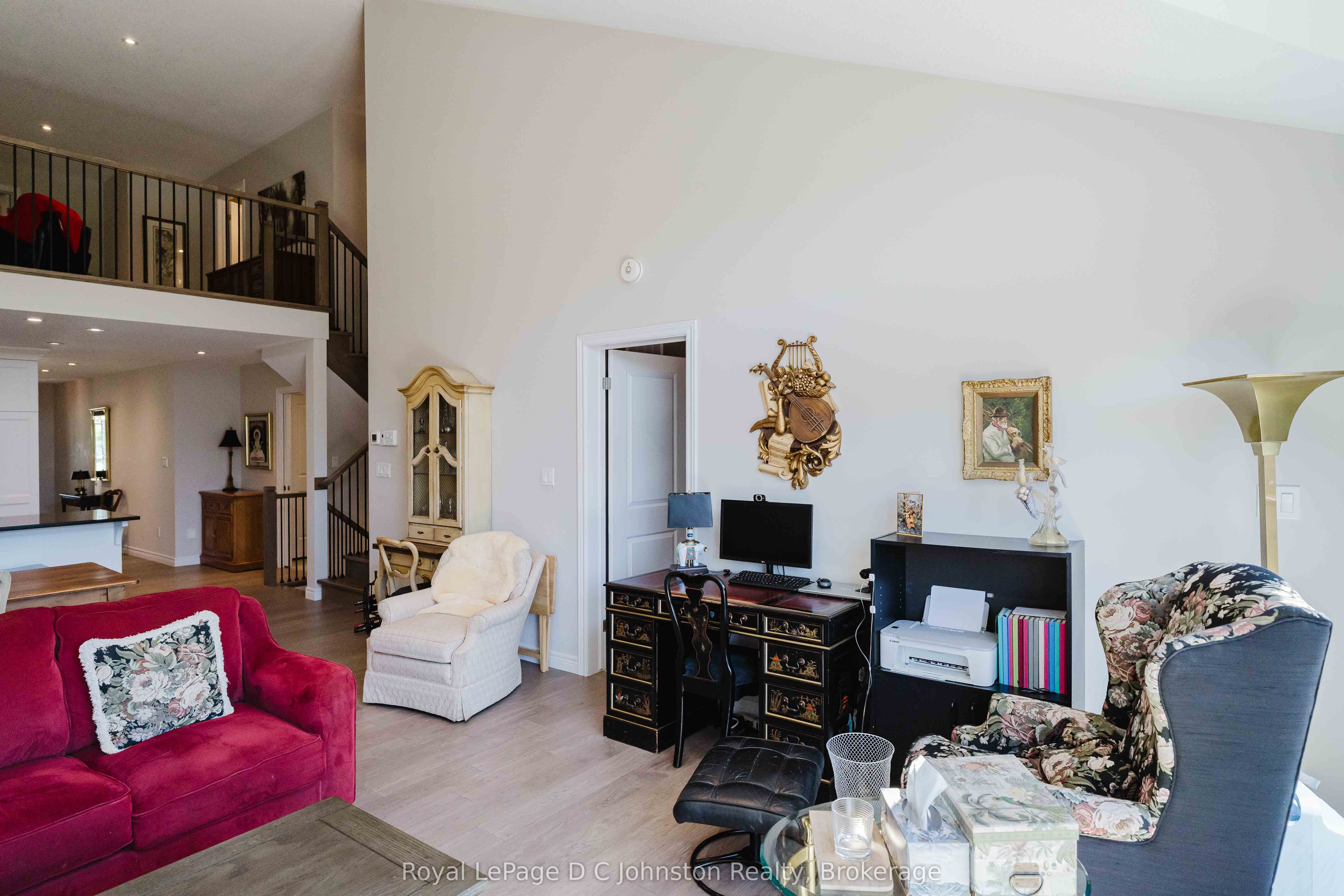 560 Devonshire Road 16 Property Photo 15