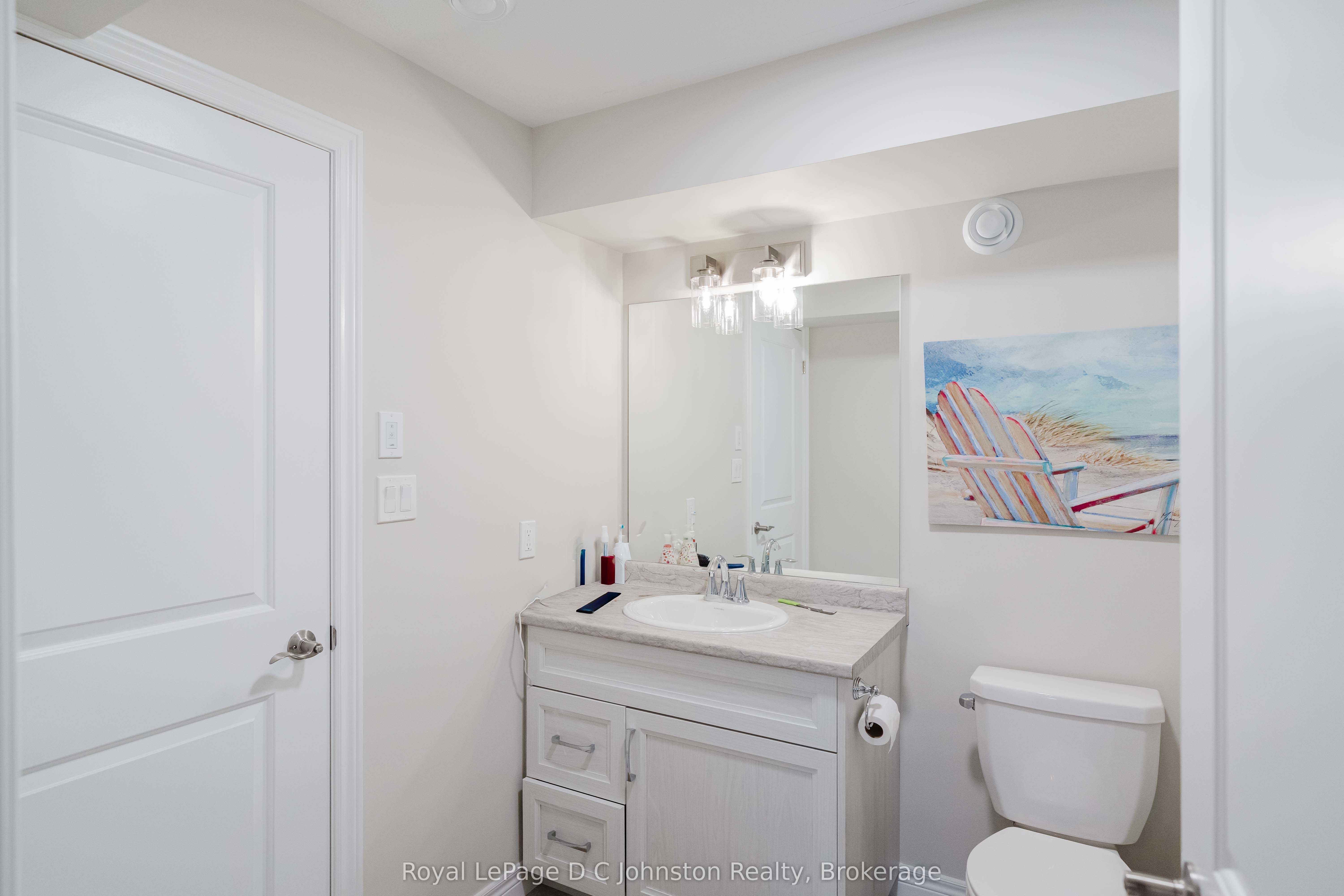 560 Devonshire Road 16 Property Photo 37