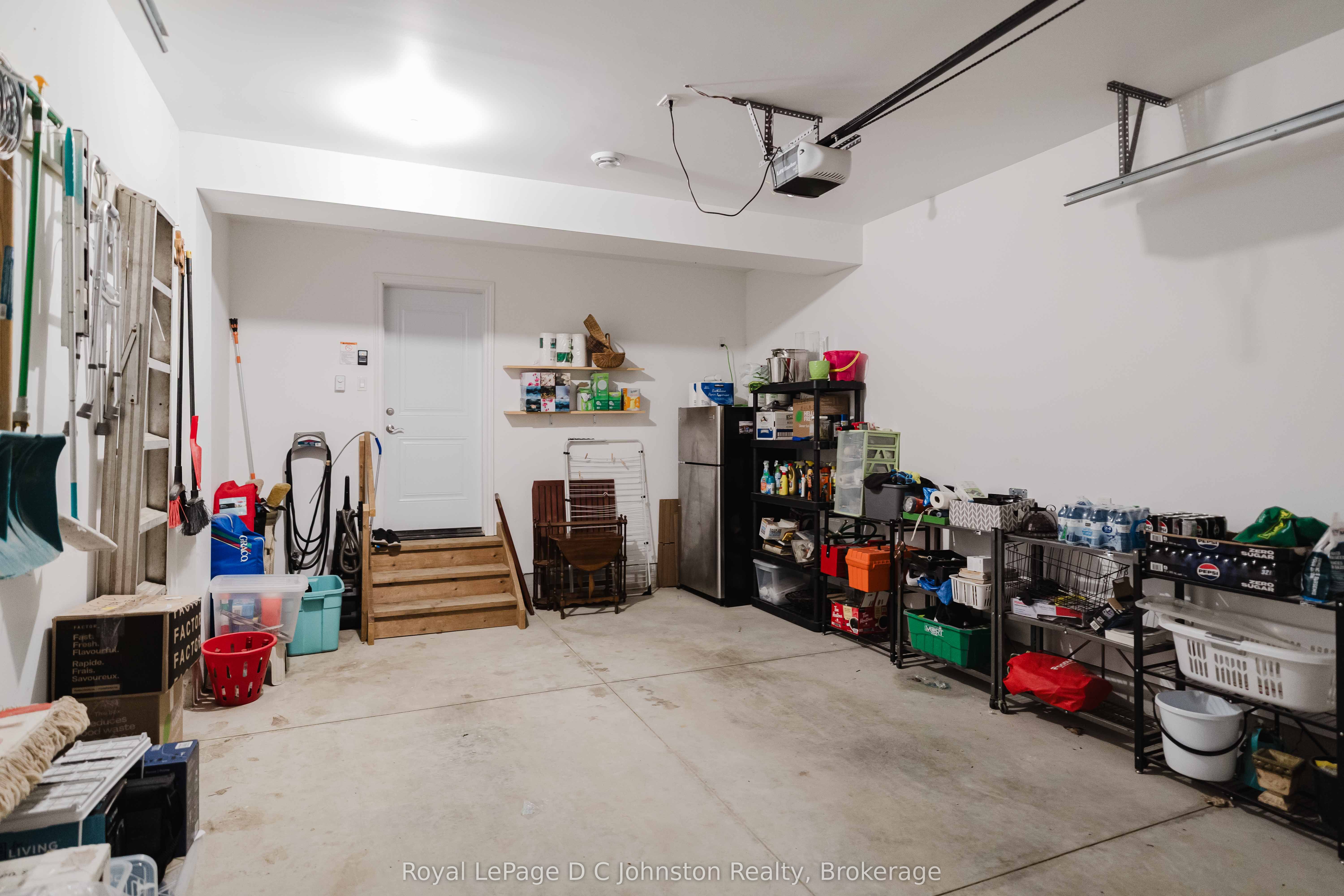 560 Devonshire Road 16 Property Photo 40