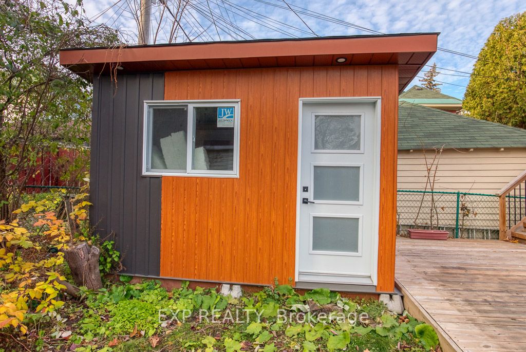 448 Holland Avenue Property Photo 6