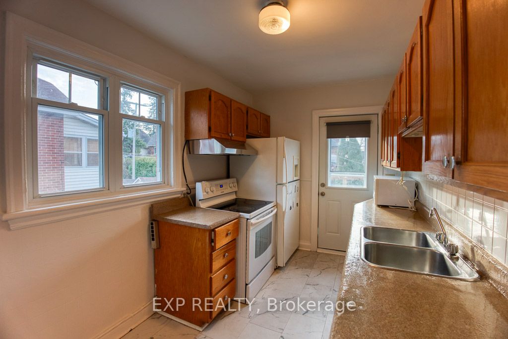 448 Holland Avenue Property Photo 33