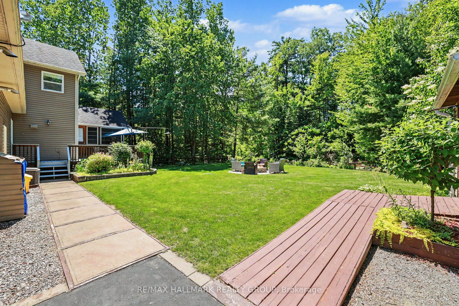 184 Charmont Way Property Photo 5