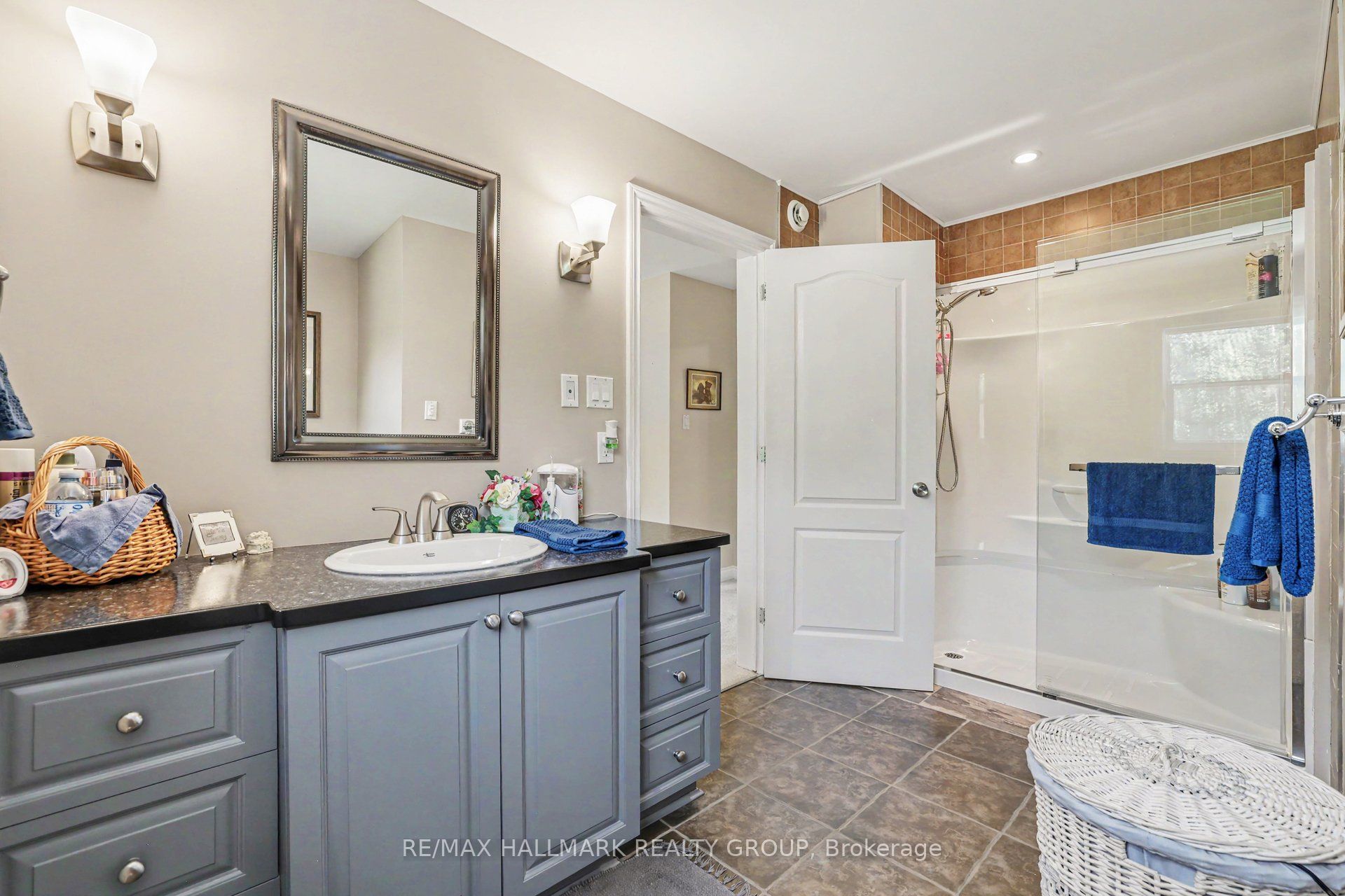 184 Charmont Way Property Photo 27