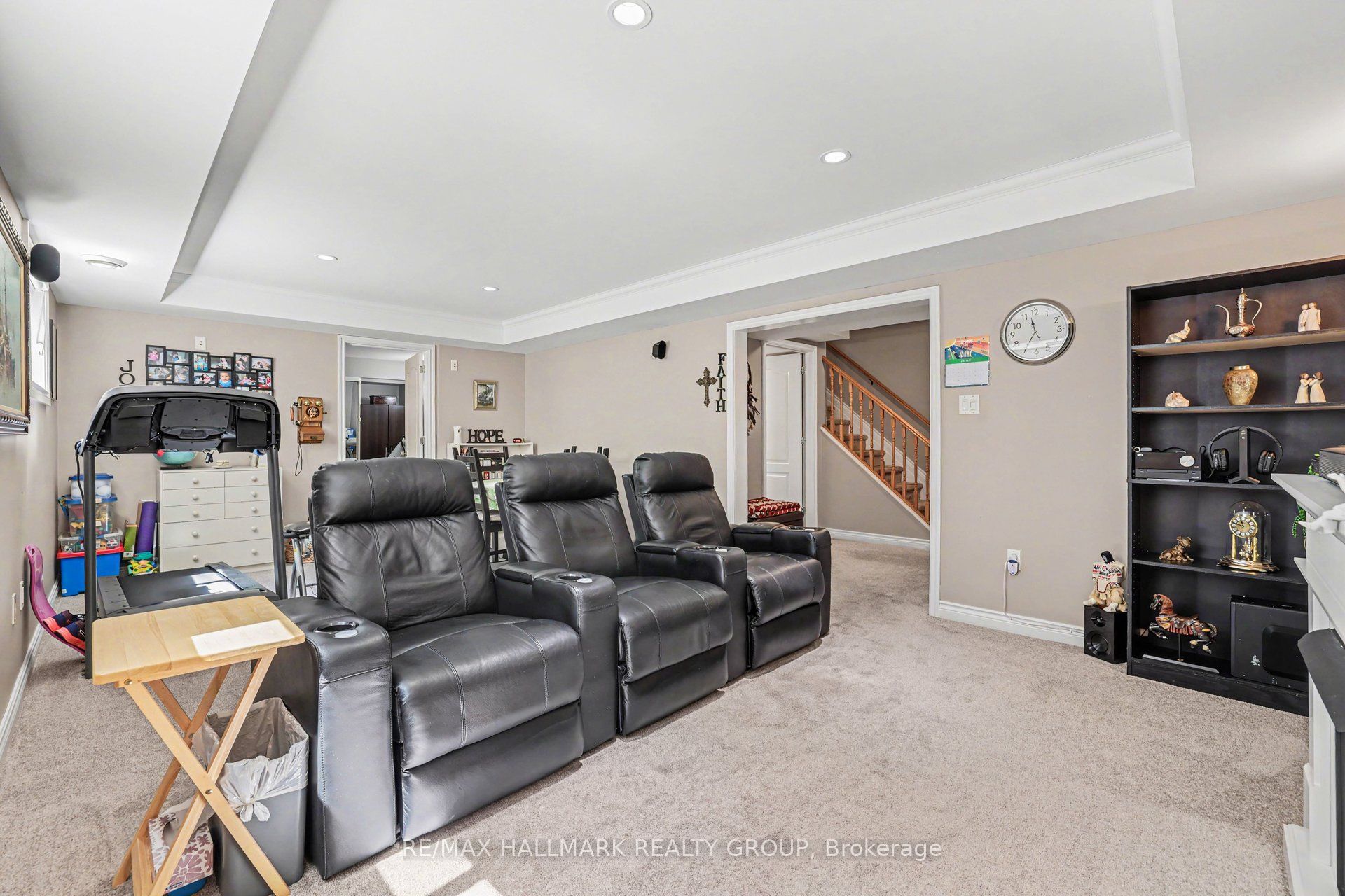 184 Charmont Way Property Photo 37