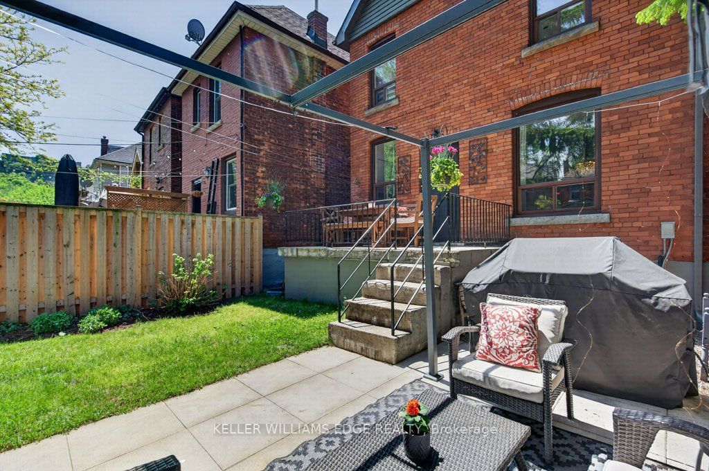 225 Prospect Street S Property Photo 29