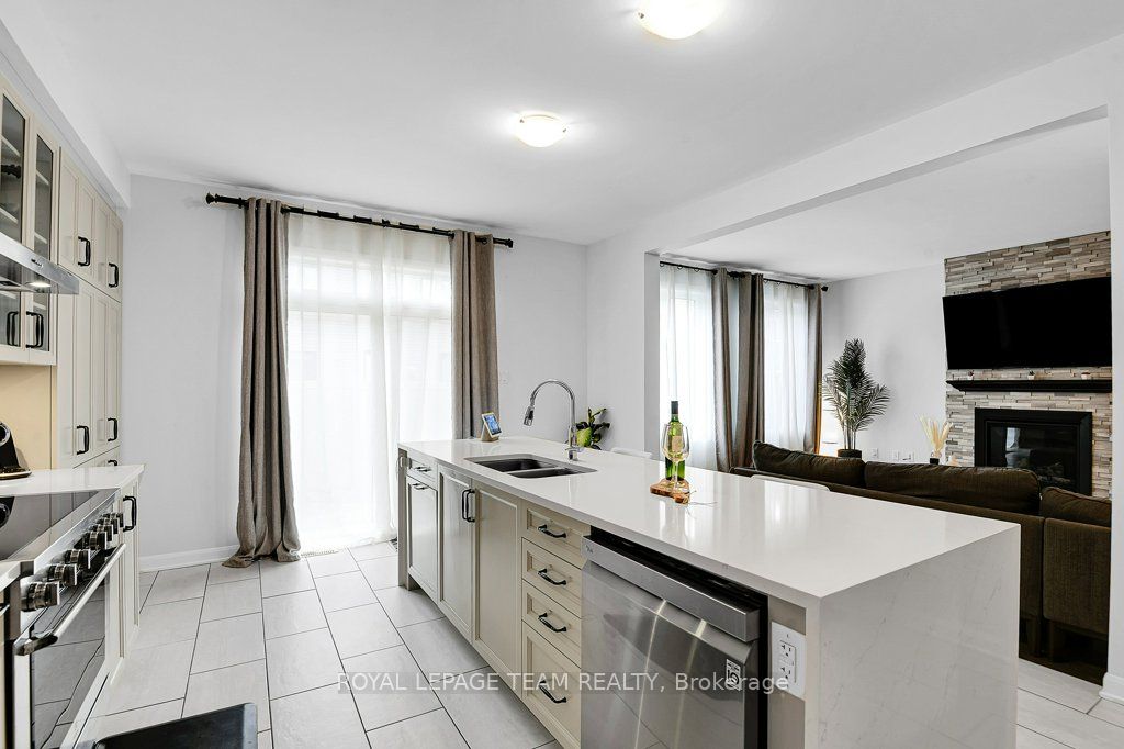 784 Cappamore Drive Property Photo 11