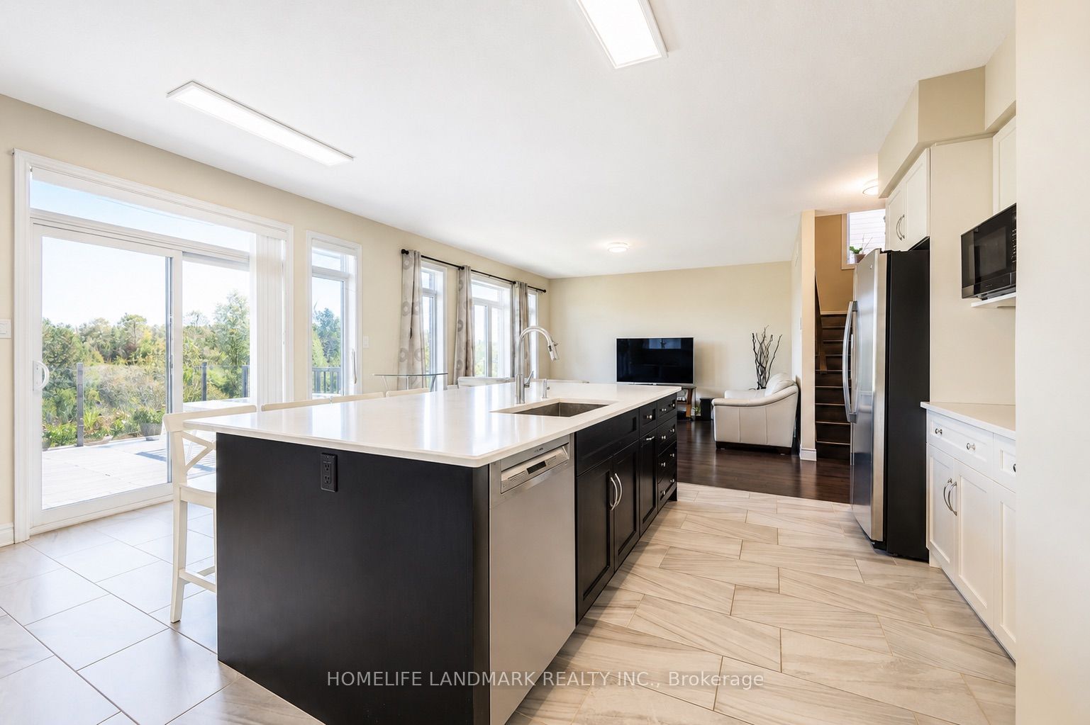 283 Macalister Boulevard Property Photo 12