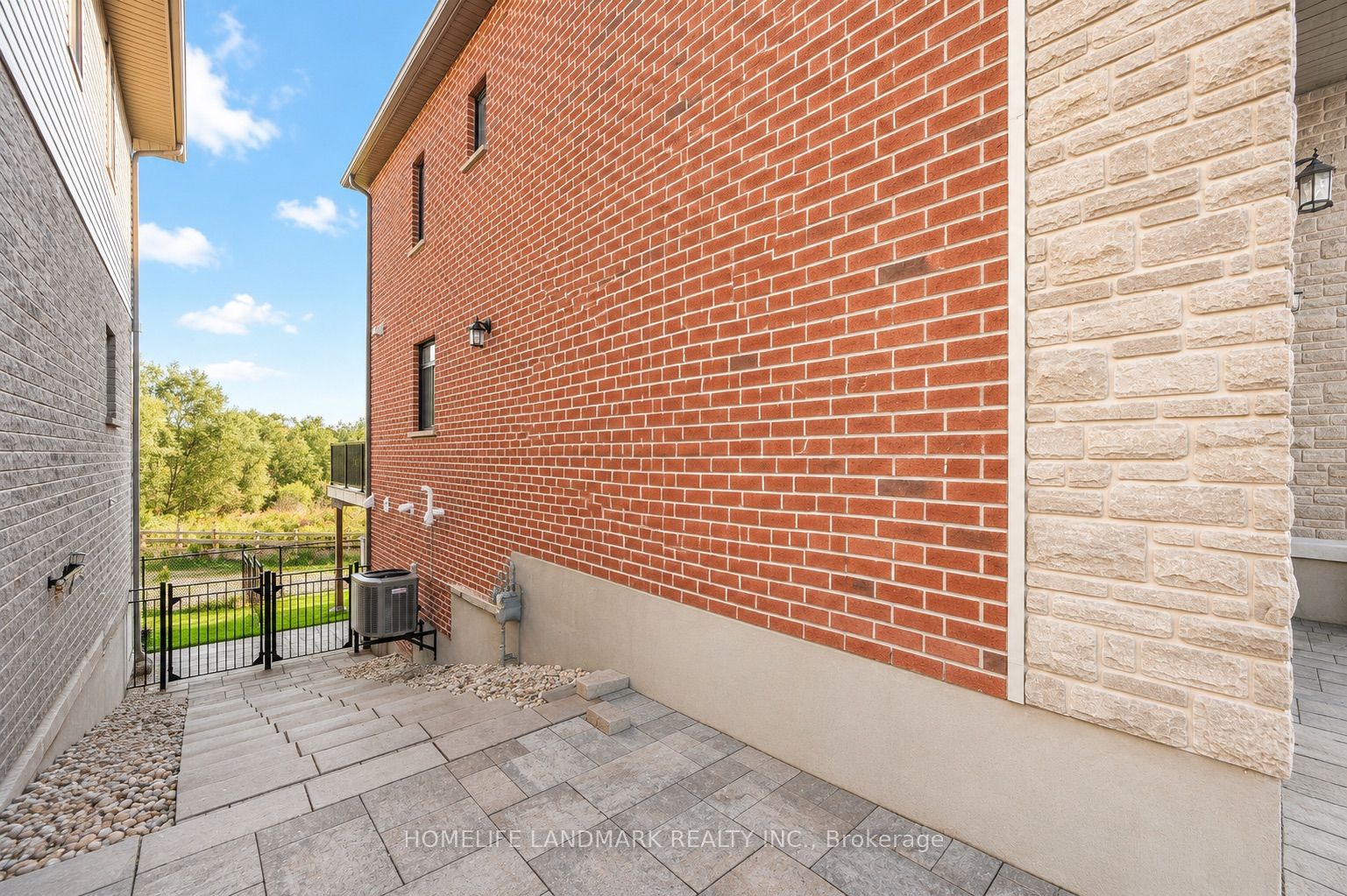 283 Macalister Boulevard Property Photo 41