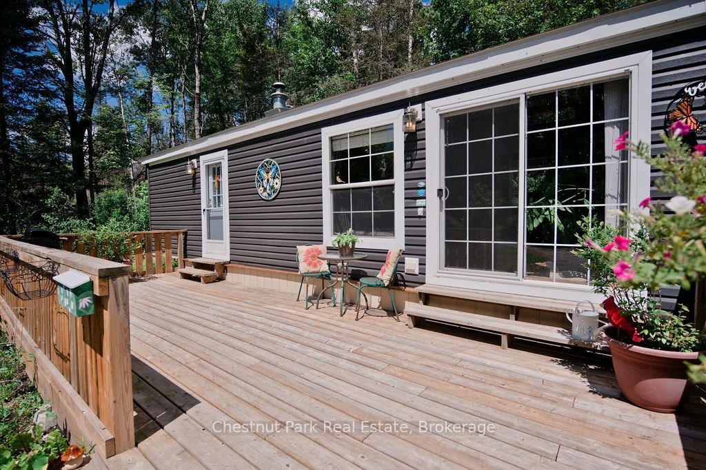 98 North Shore Road Unit 1 Property Photo 5