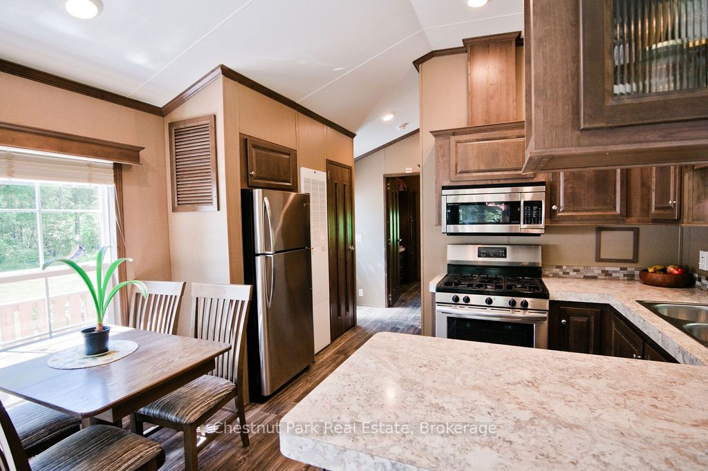 98 North Shore Road Unit 1 Property Photo 16