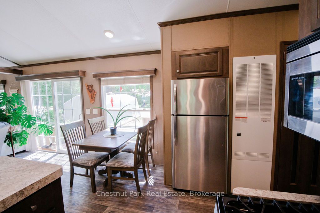 98 North Shore Road Unit 1 Property Photo 17