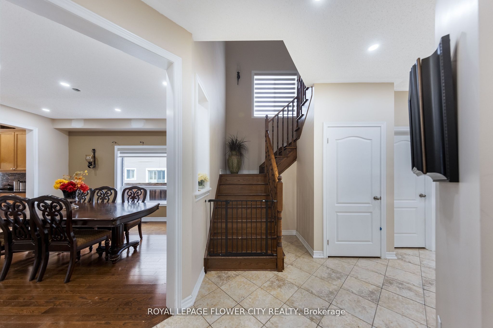 889 O' Reilly Crescent Property Photo 9