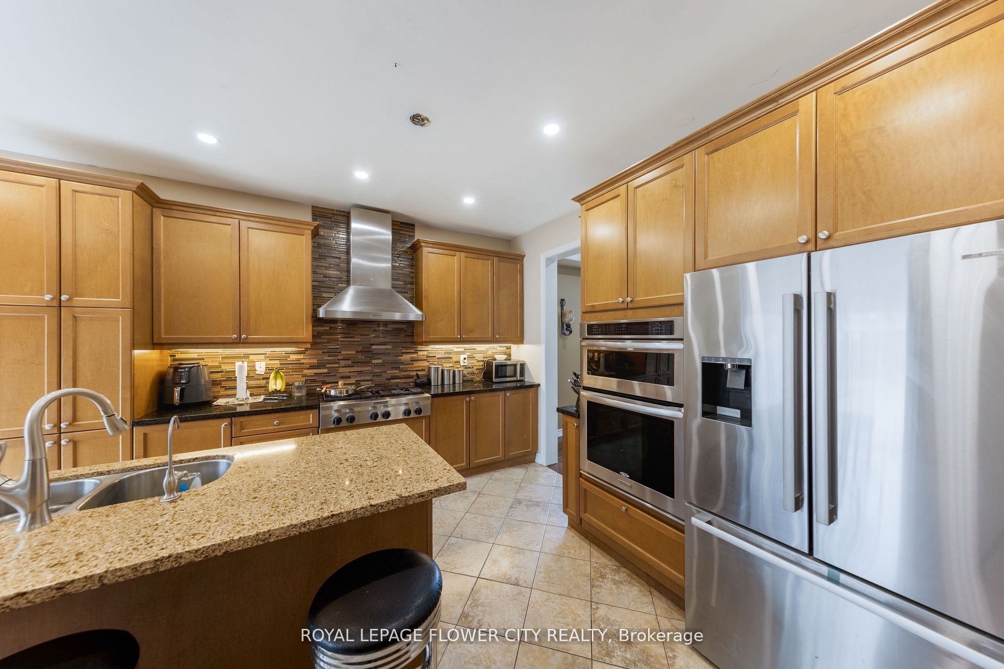 889 O' Reilly Crescent Property Photo 15