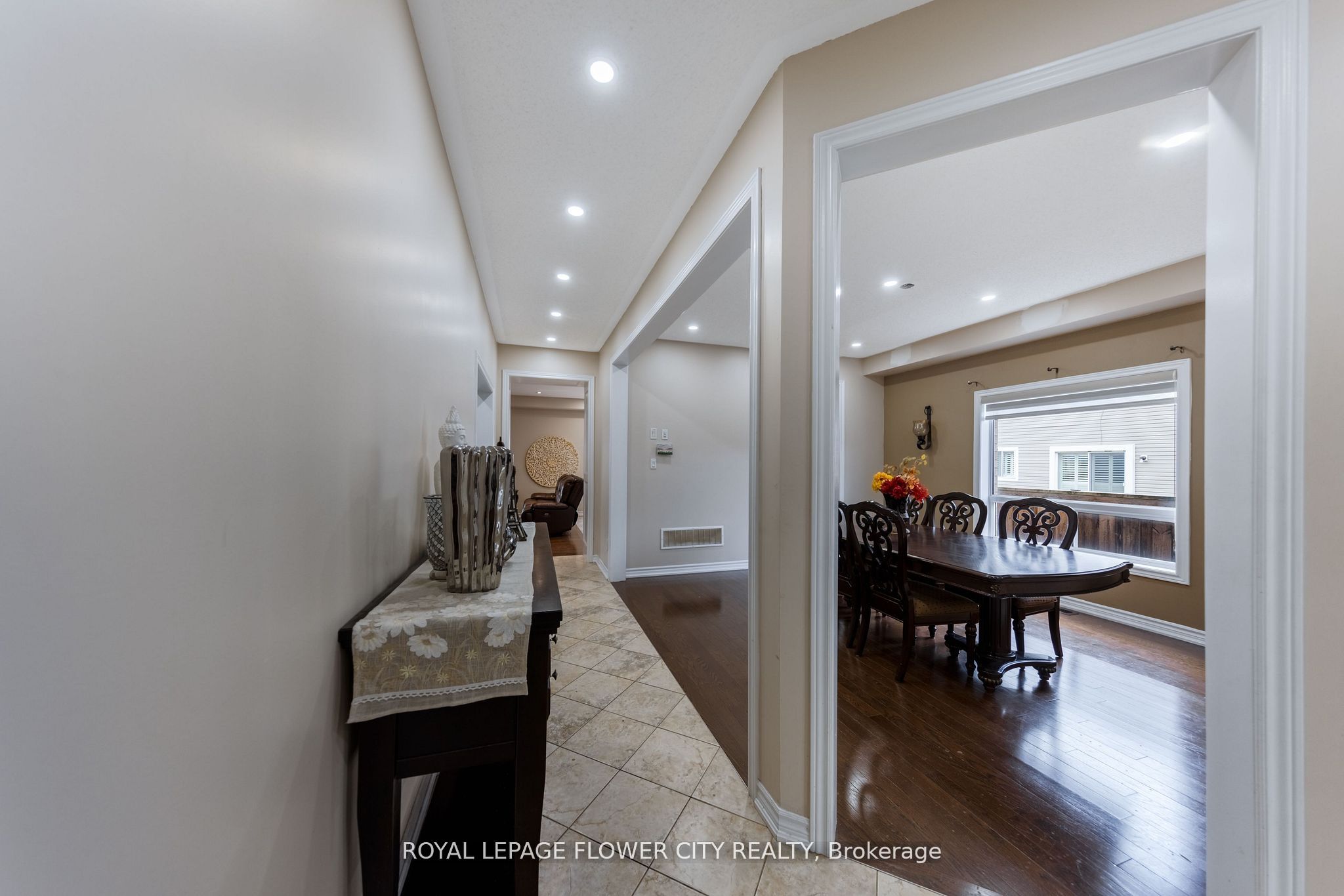 889 O' Reilly Crescent Property Photo 16