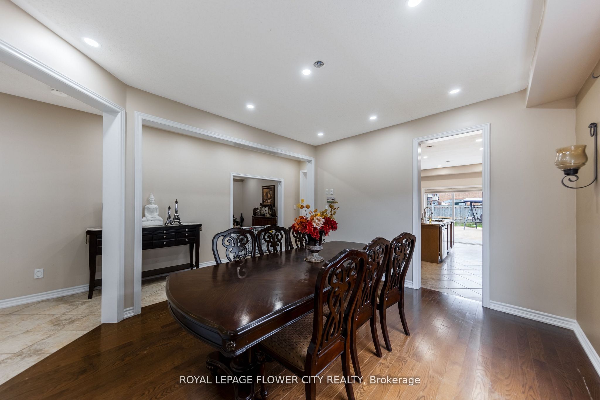 889 O' Reilly Crescent Property Photo 17