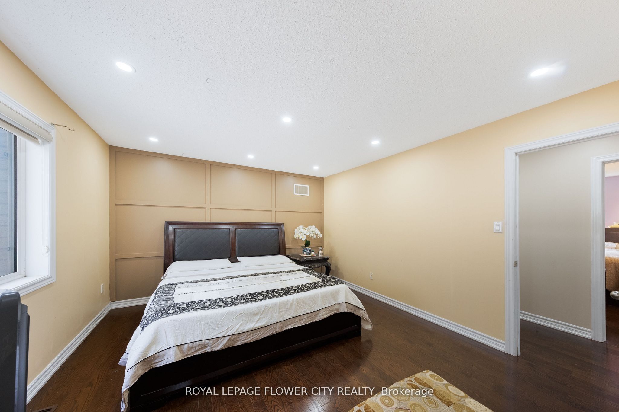 889 O' Reilly Crescent Property Photo 26