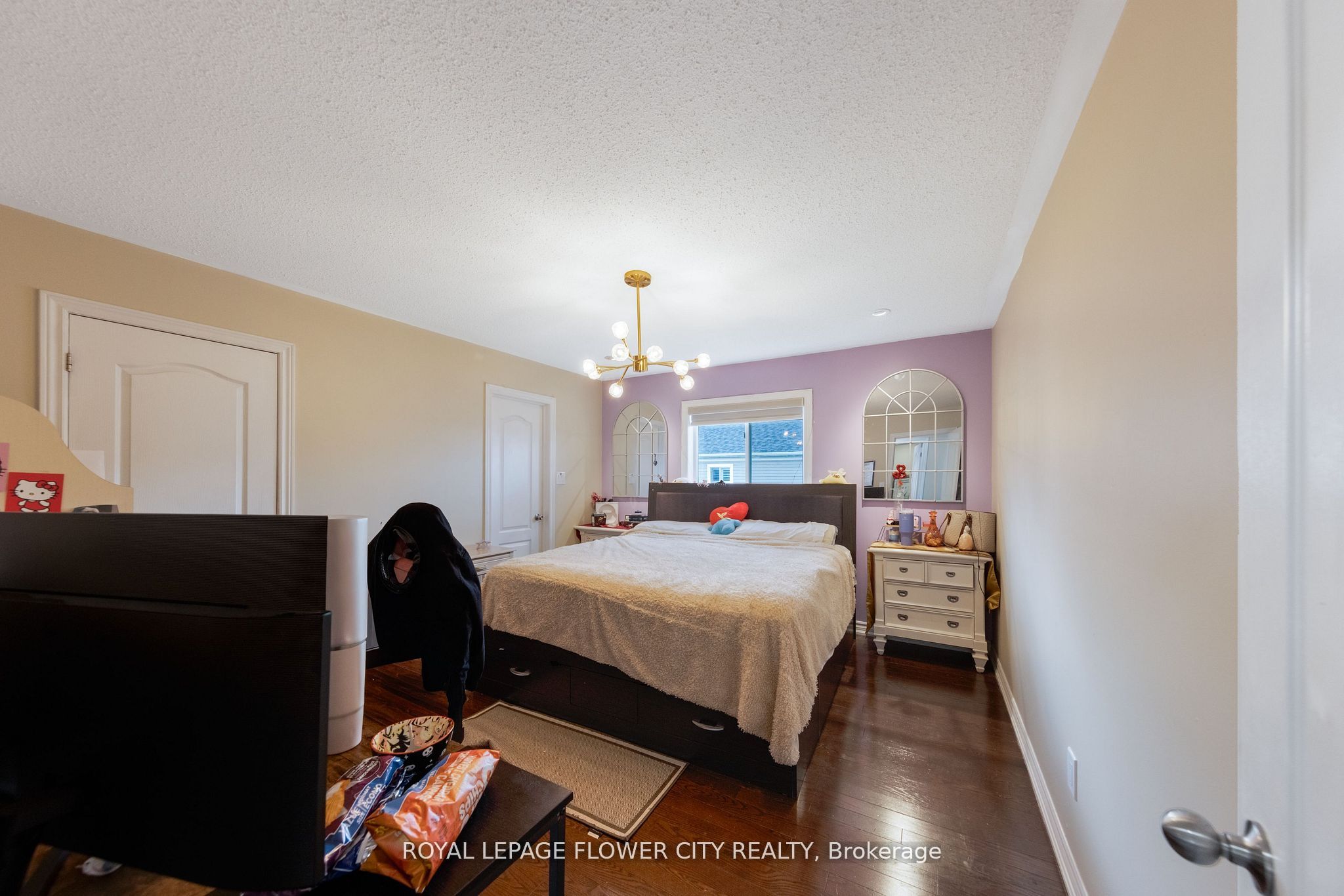 889 O' Reilly Crescent Property Photo 28