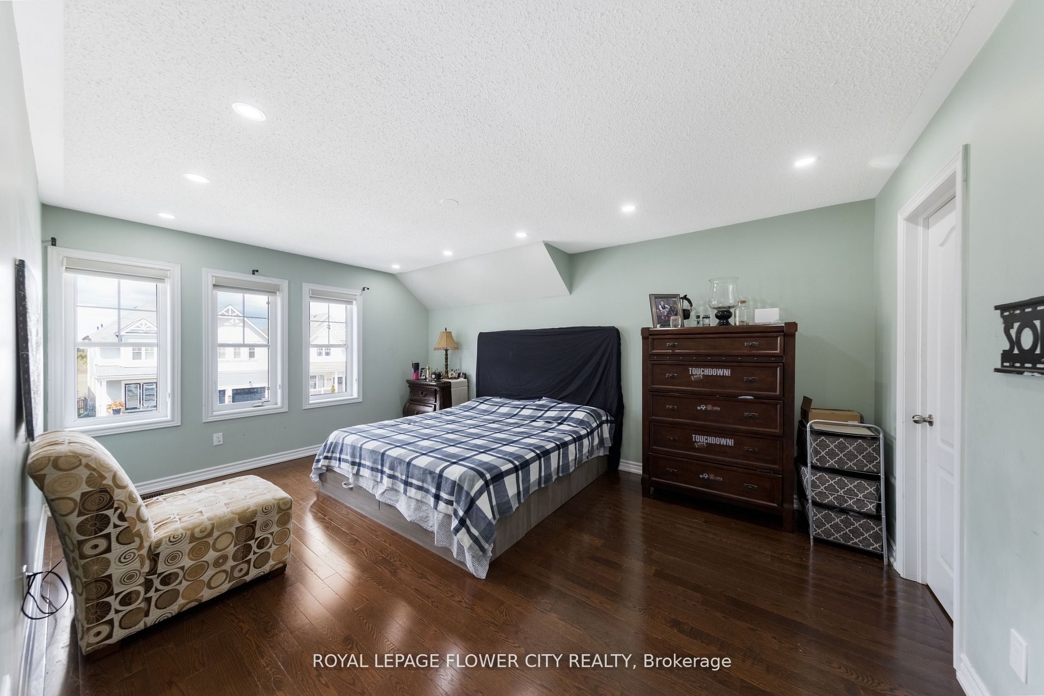 889 O' Reilly Crescent Property Photo 29