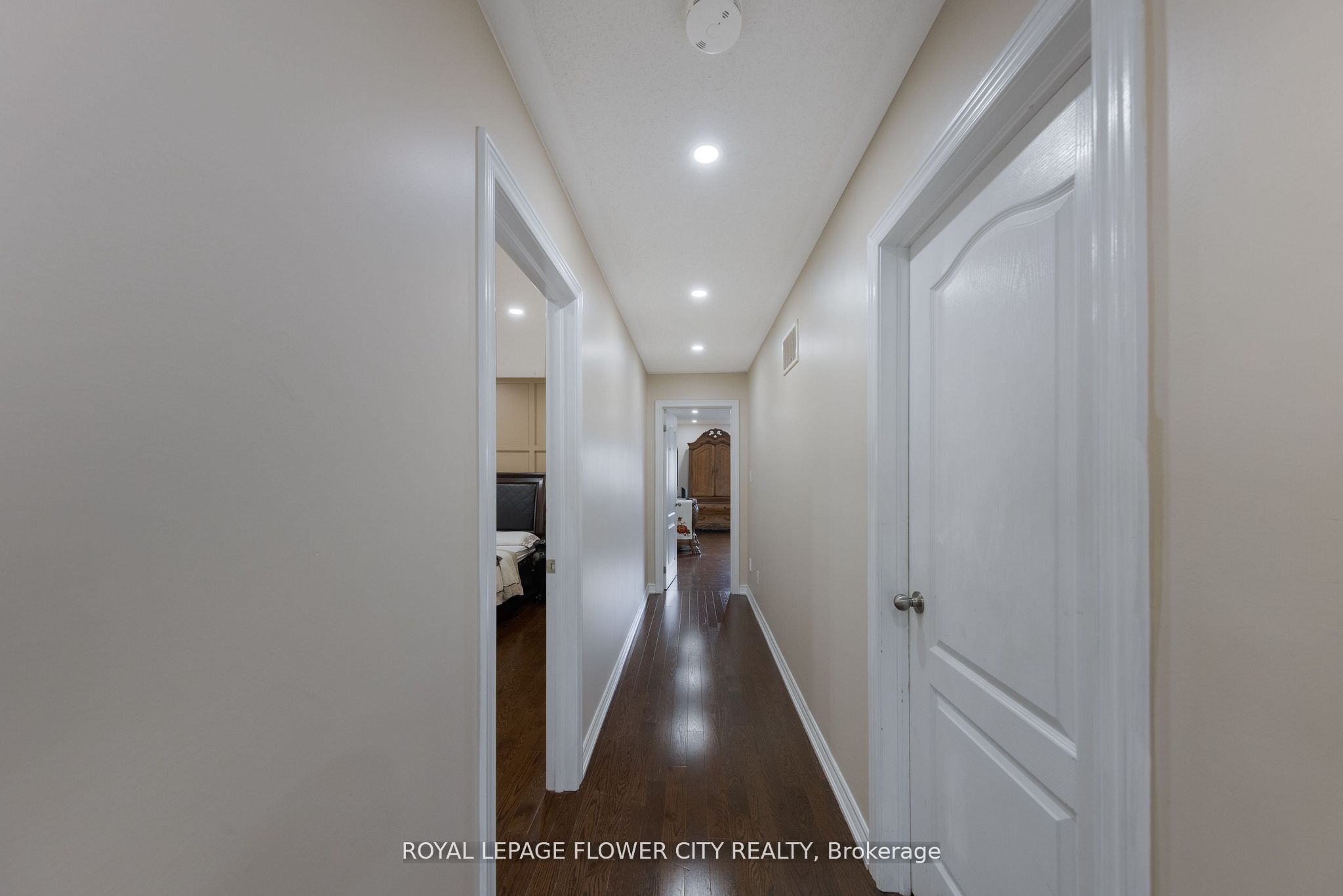 889 O' Reilly Crescent Property Photo 31