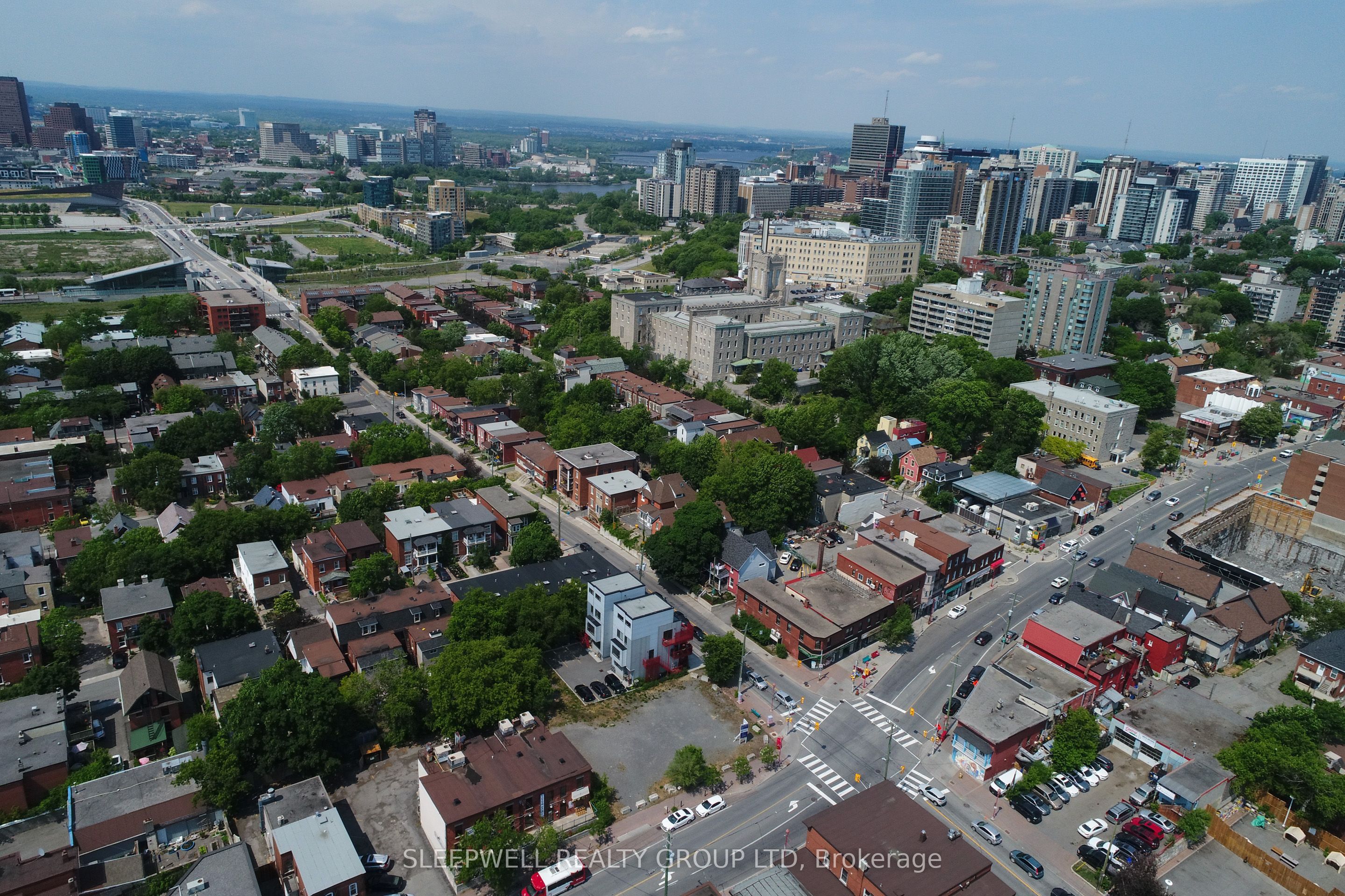 290 Booth Street Property Photo 4