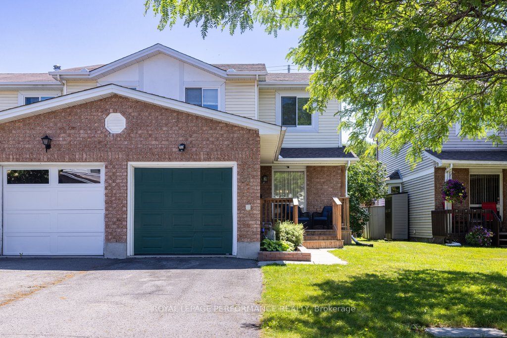 38 Burlington Crescent Property Photo 1