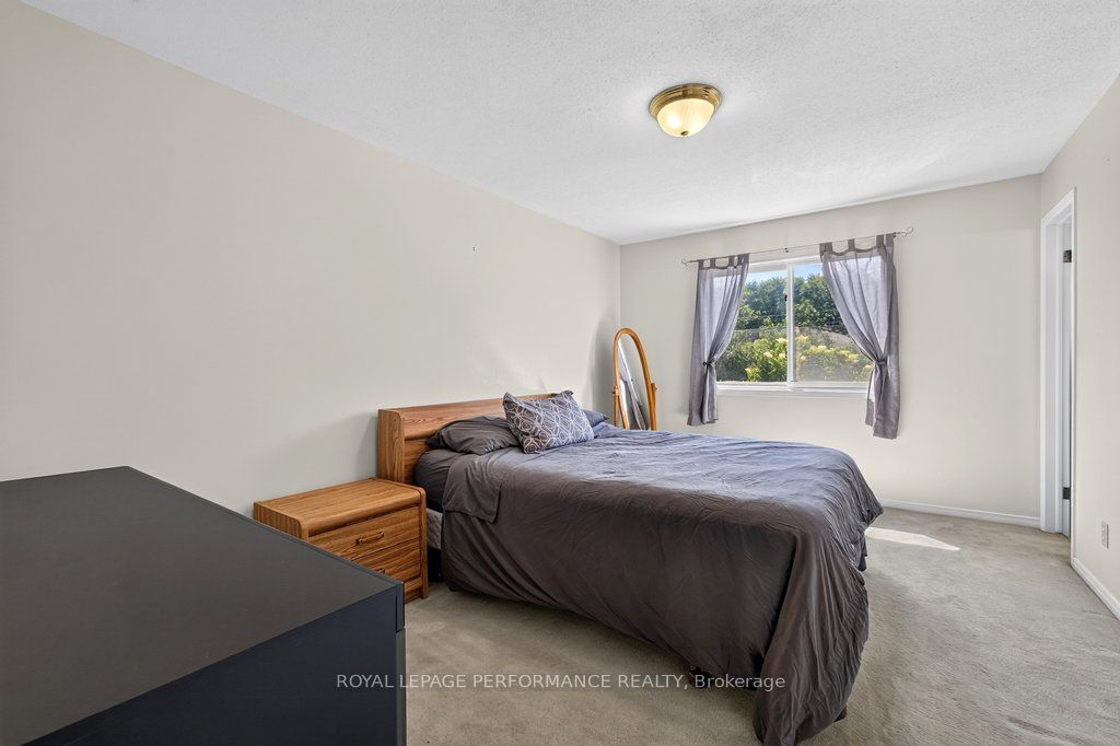 38 Burlington Crescent Property Photo 19