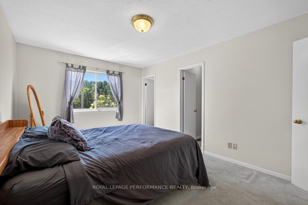 38 Burlington Crescent Property Photo 20