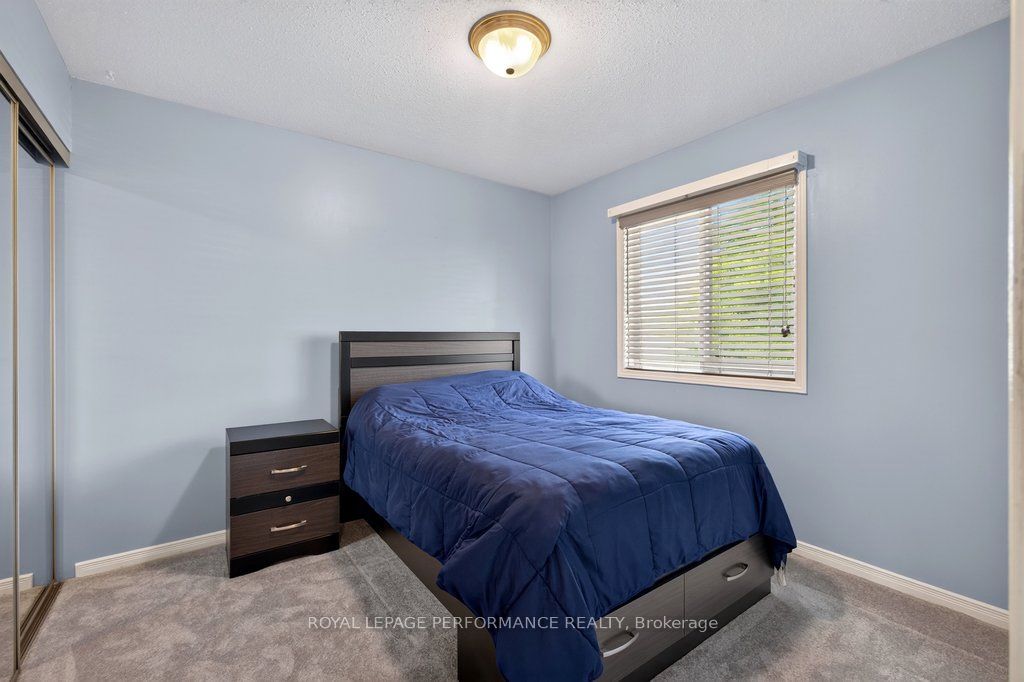 38 Burlington Crescent Property Photo 27