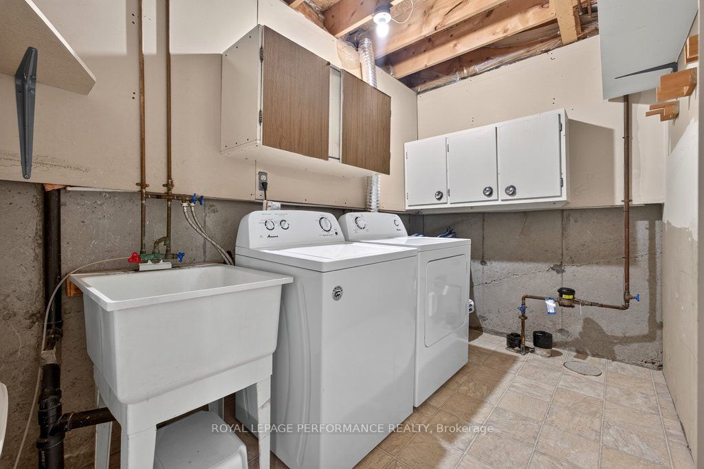 38 Burlington Crescent Property Photo 34